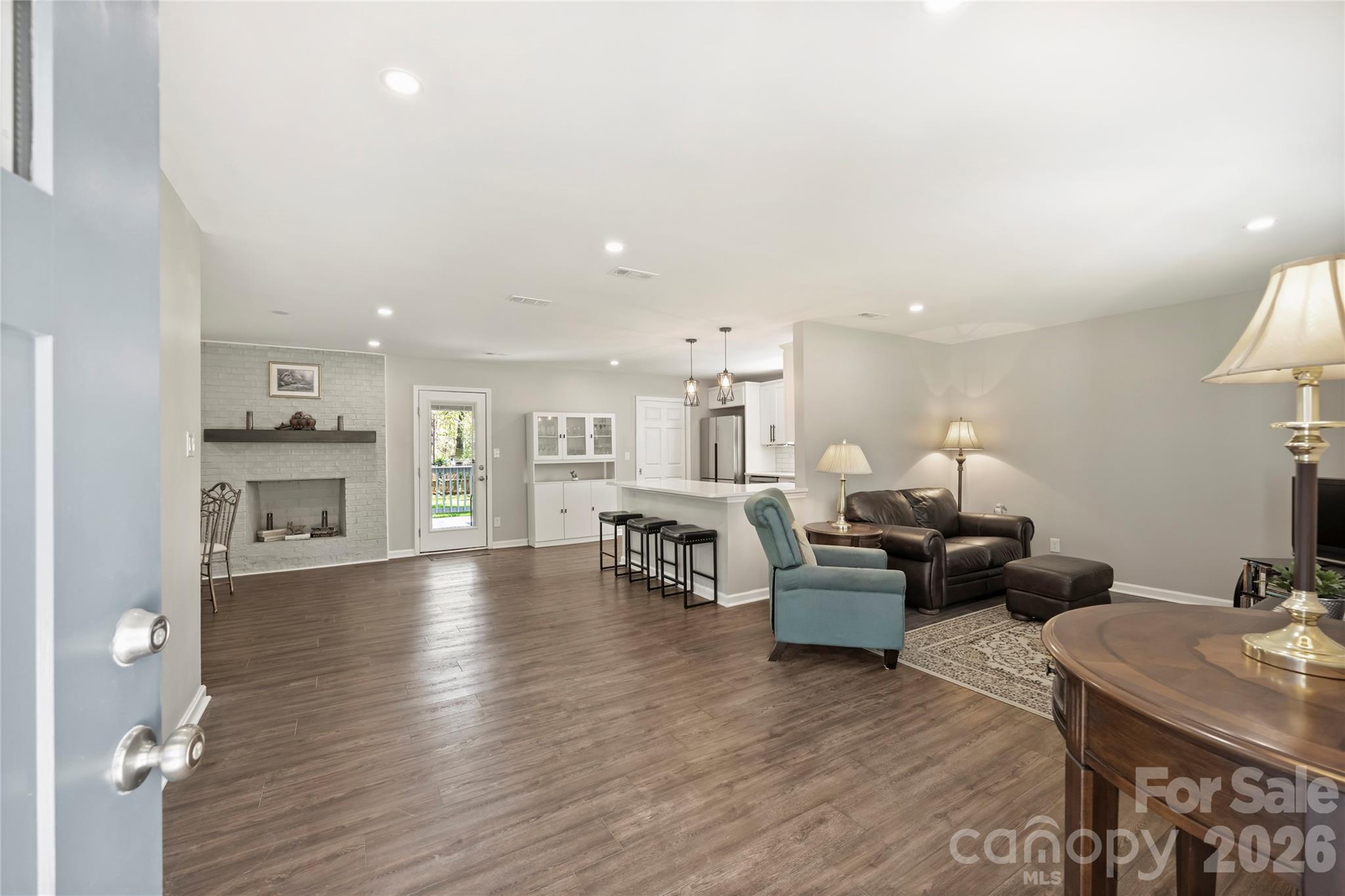 3724 Cobbleridge Drive Property Photo 4