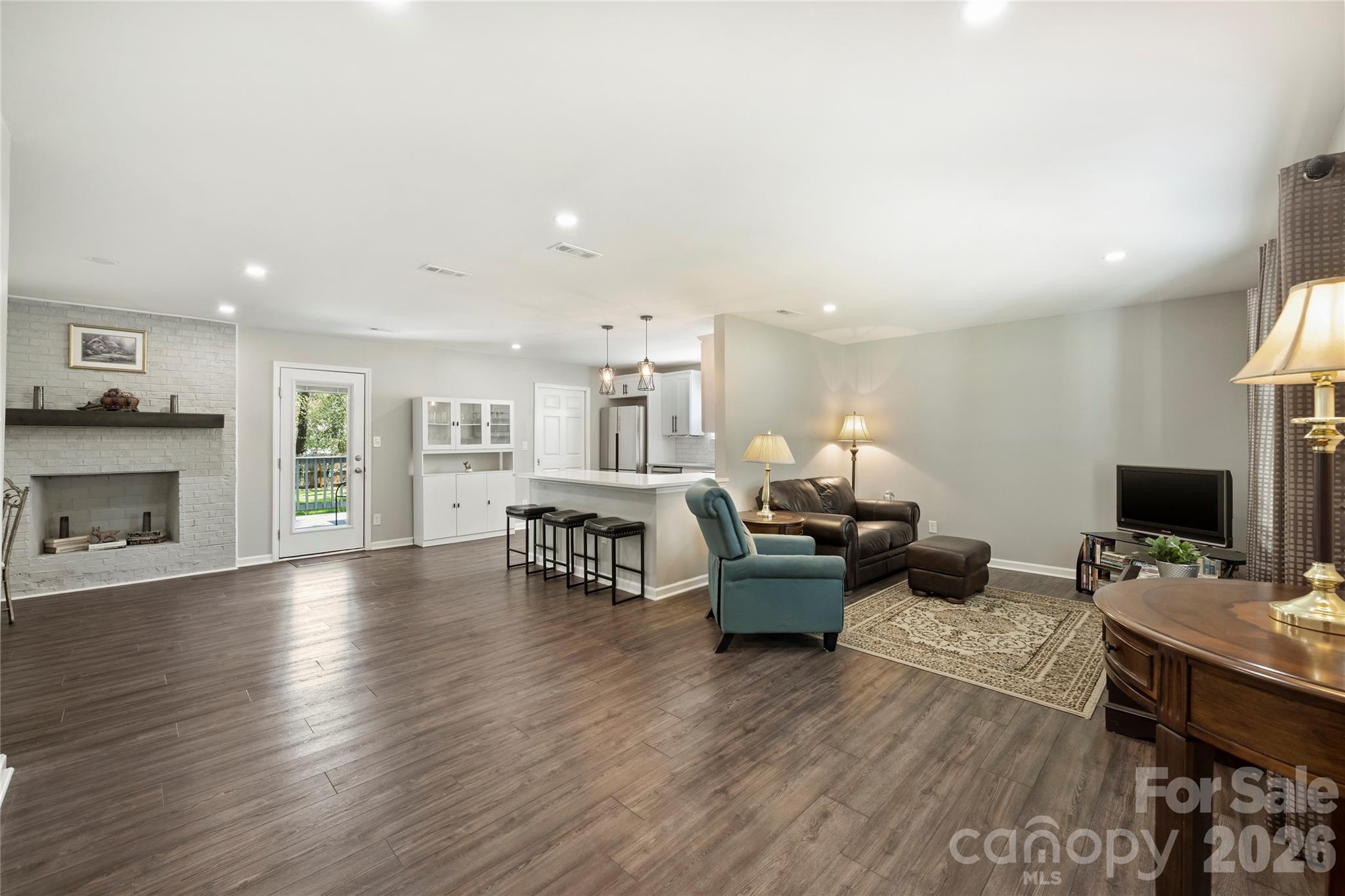3724 Cobbleridge Drive Property Photo 5