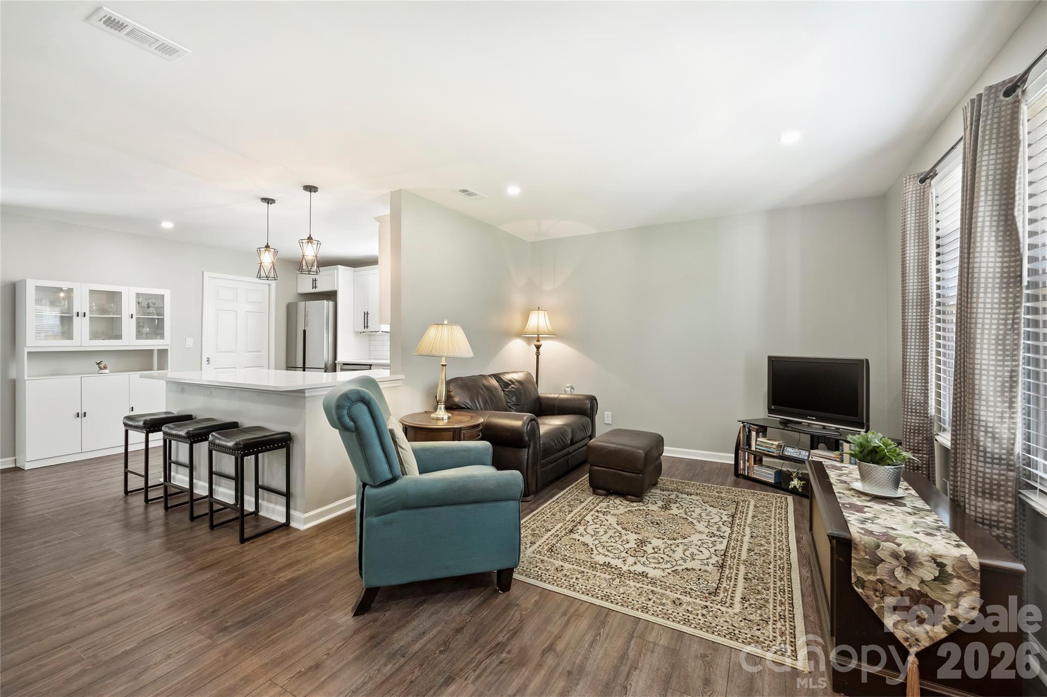 3724 Cobbleridge Drive Property Photo 6