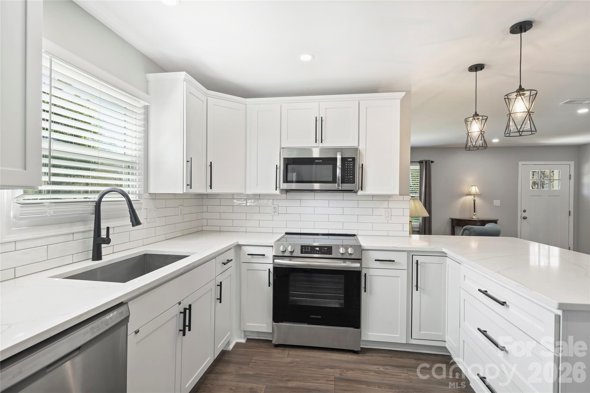 3724 Cobbleridge Drive Property Photo 19