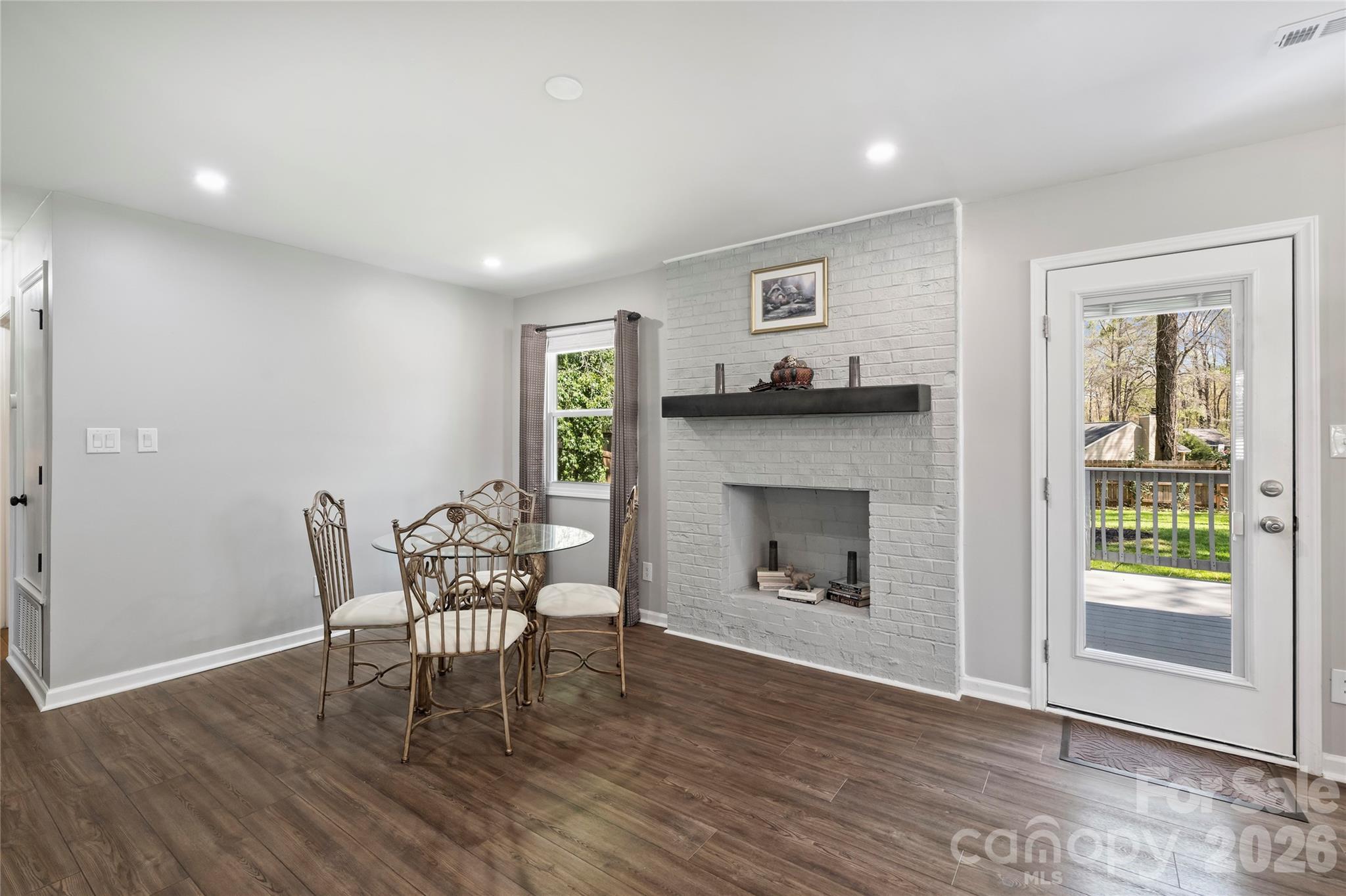 3724 Cobbleridge Drive Property Photo 23