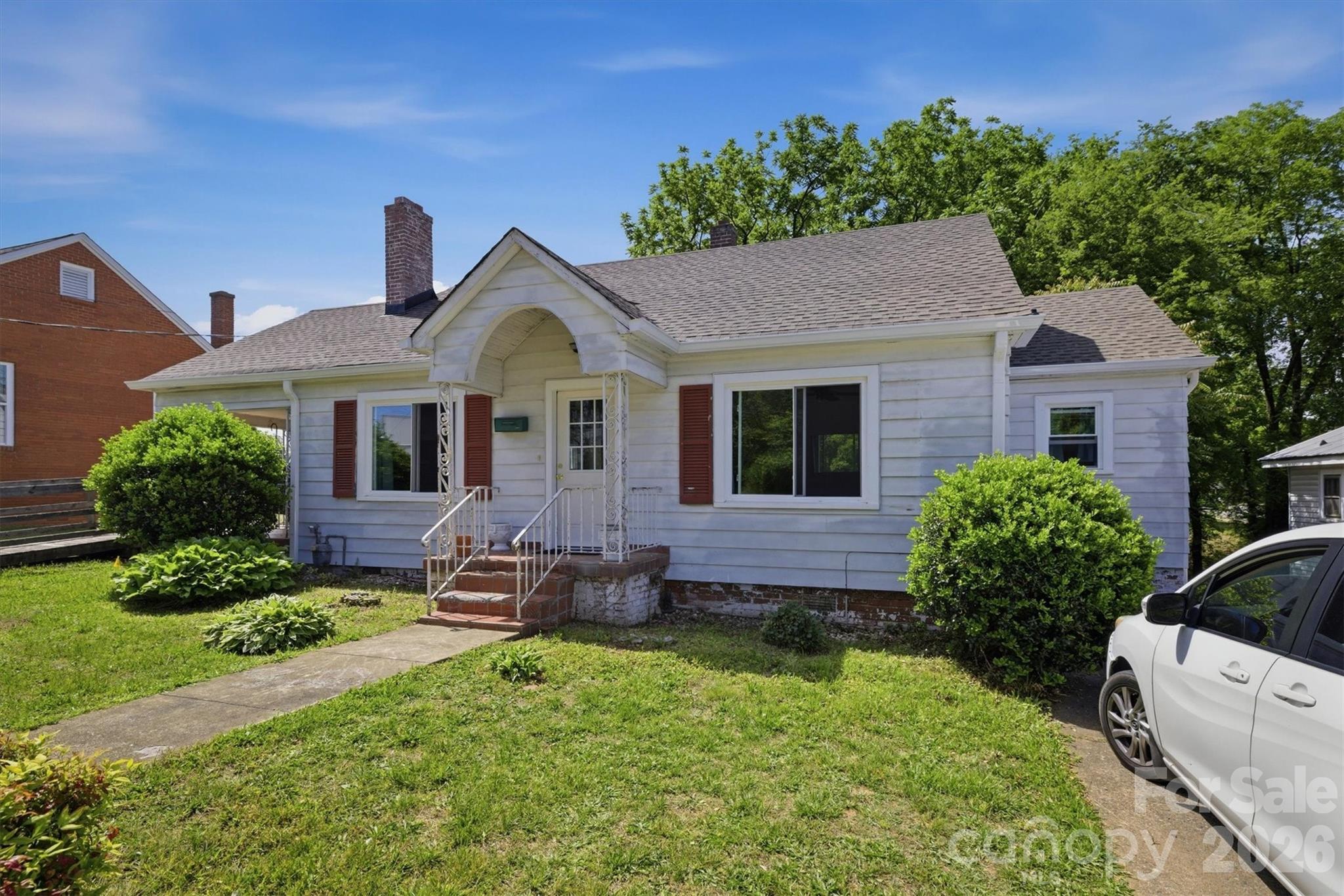 117 3rd Avenue Property Photo 4