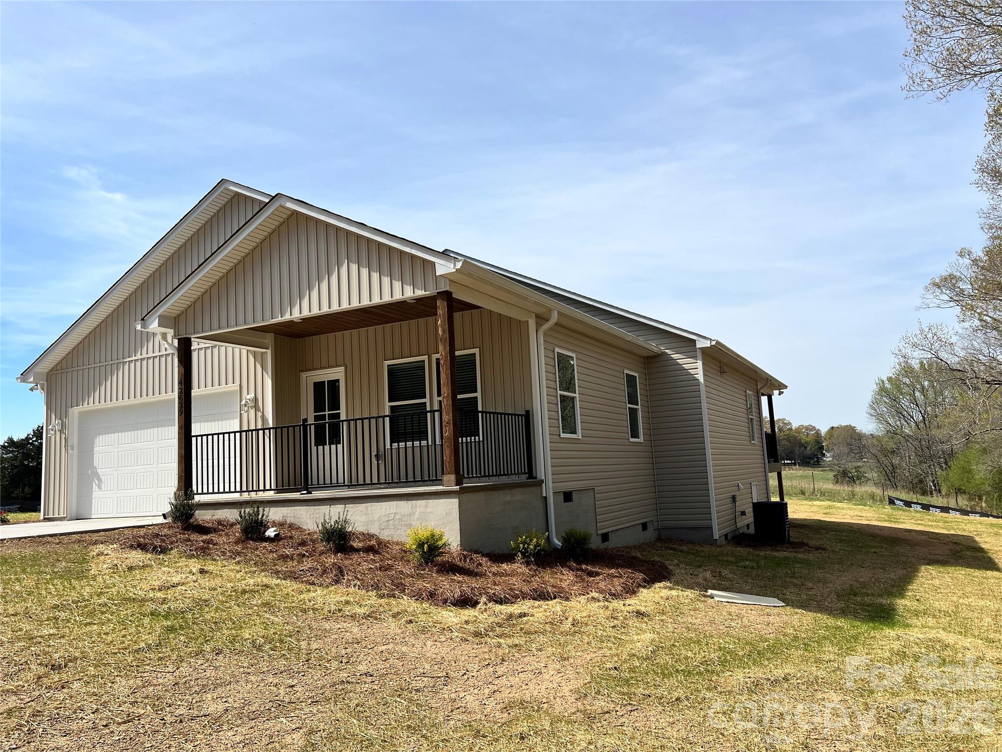 42629 Greenview Drive Property Photo 2