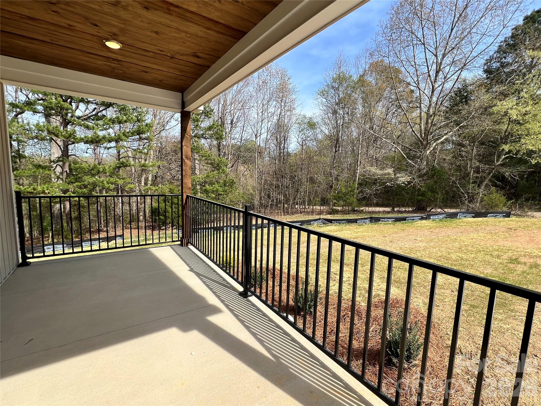 42629 Greenview Drive Property Photo 7