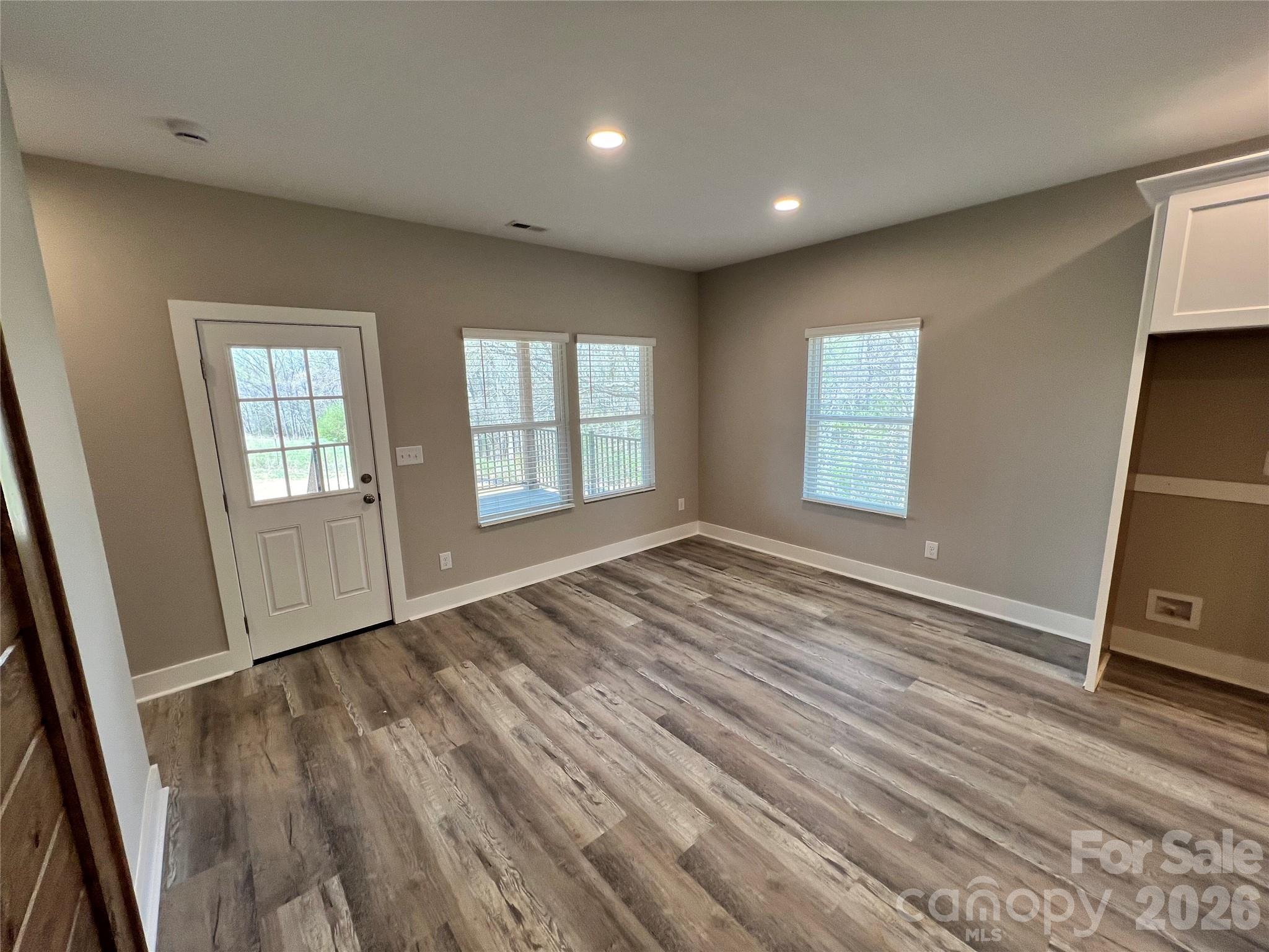 42629 Greenview Drive Property Photo 15