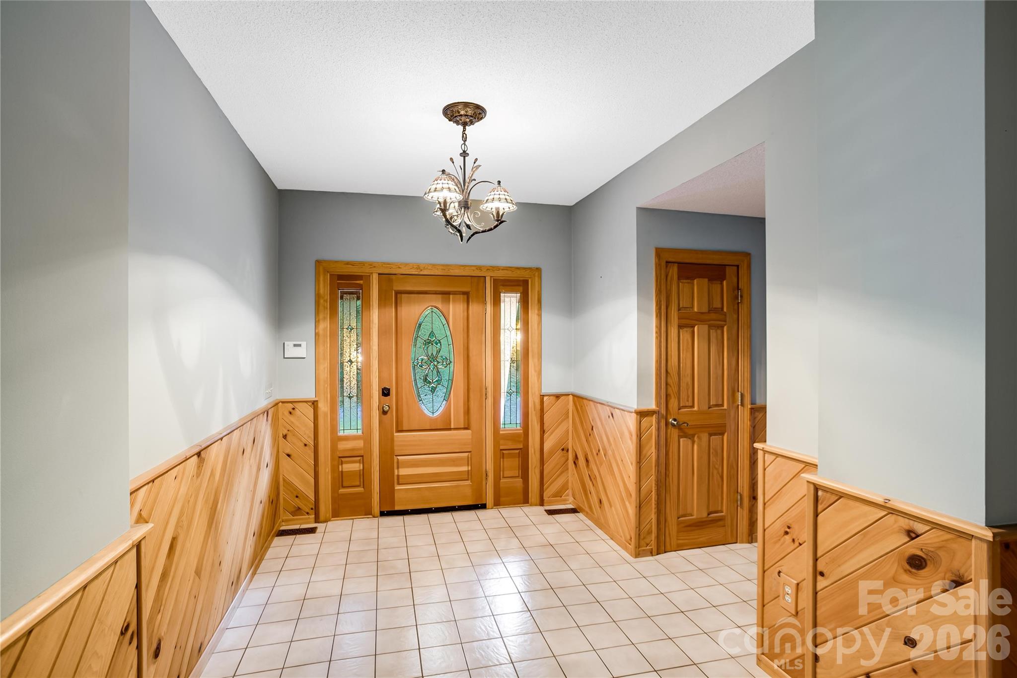 1087 Brigadoon Drive Property Photo 4
