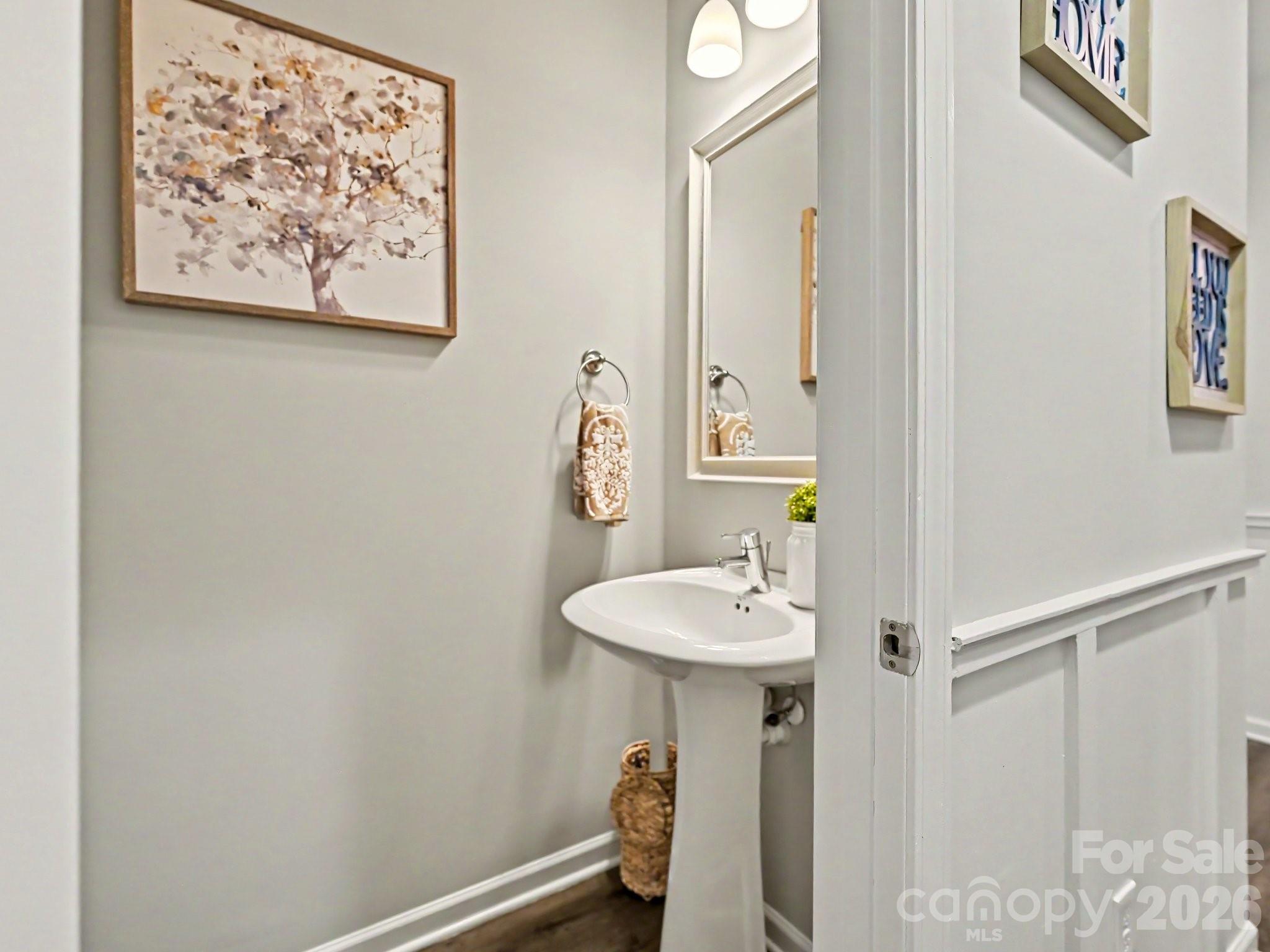2704 Cregstone Way Property Photo 11