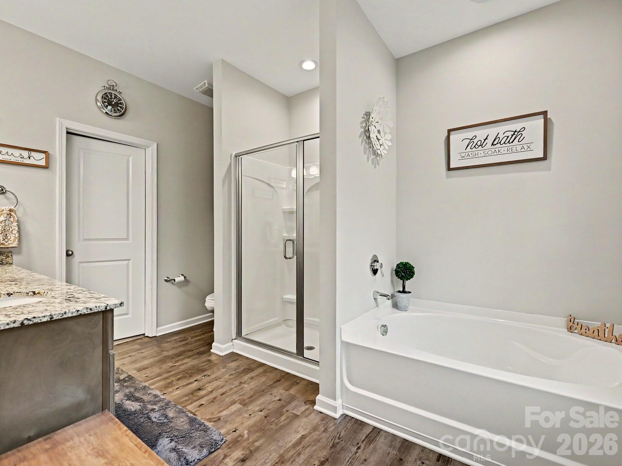 2704 Cregstone Way Property Photo 14