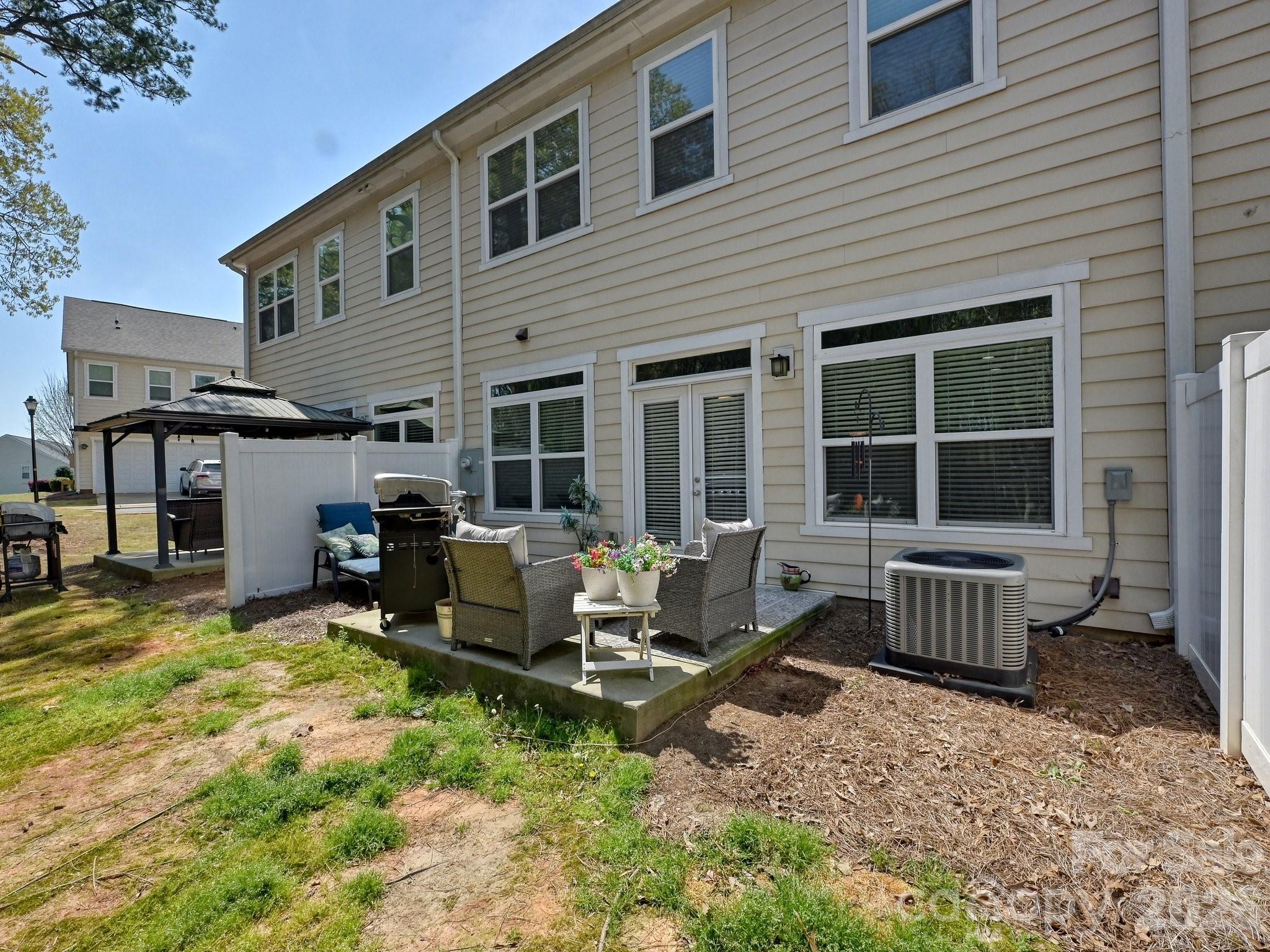 2704 Cregstone Way Property Photo 21