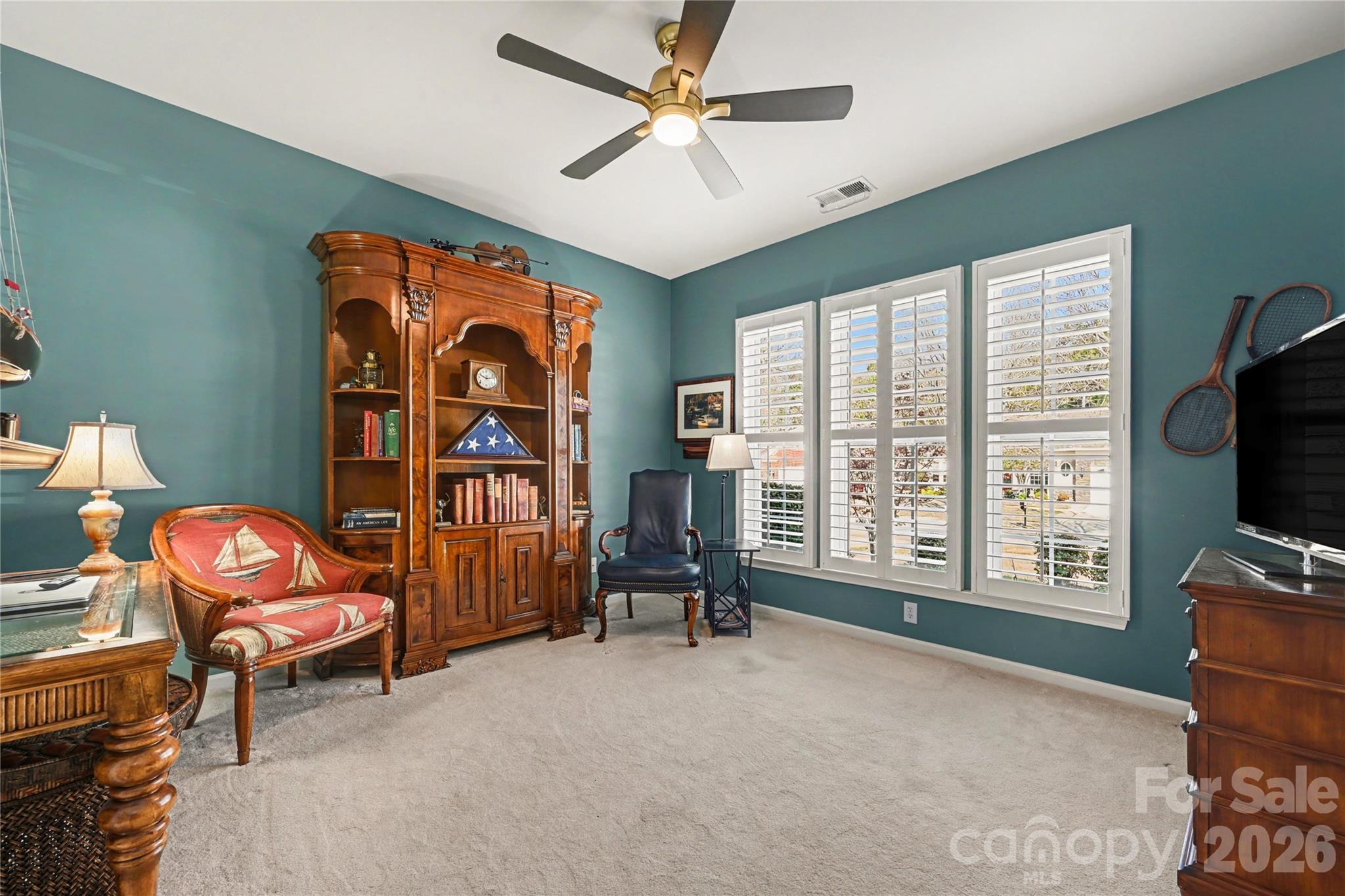 49015 Gladiolus Street Property Photo 4