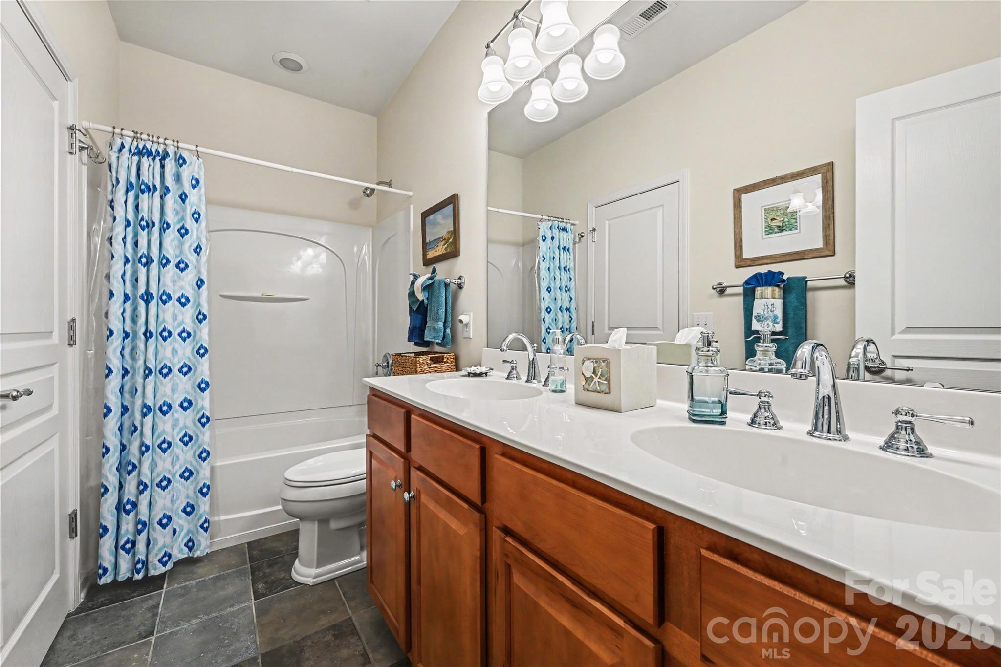 49015 Gladiolus Street Property Photo 16