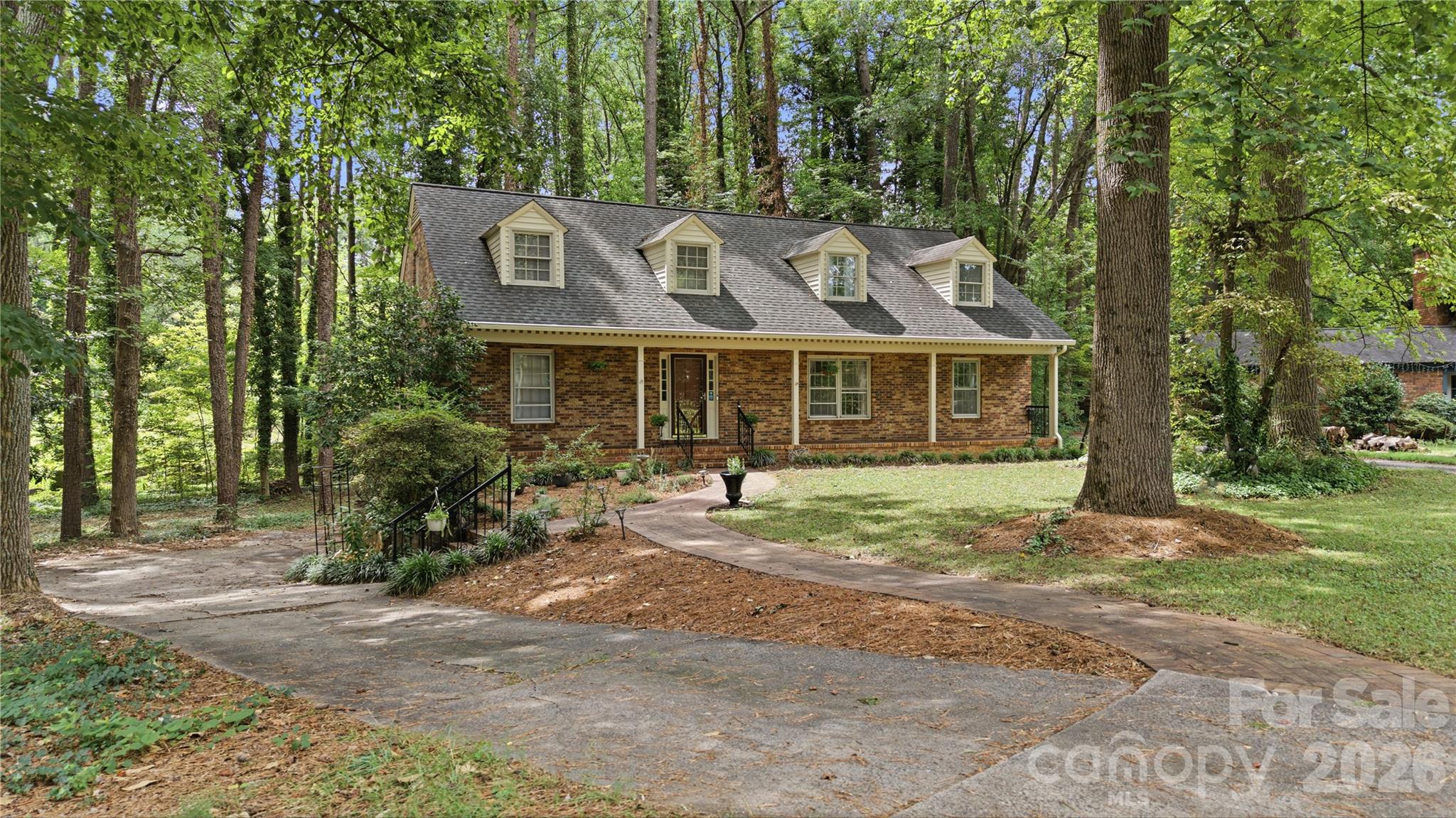 604 Whittington Place Property Photo 2