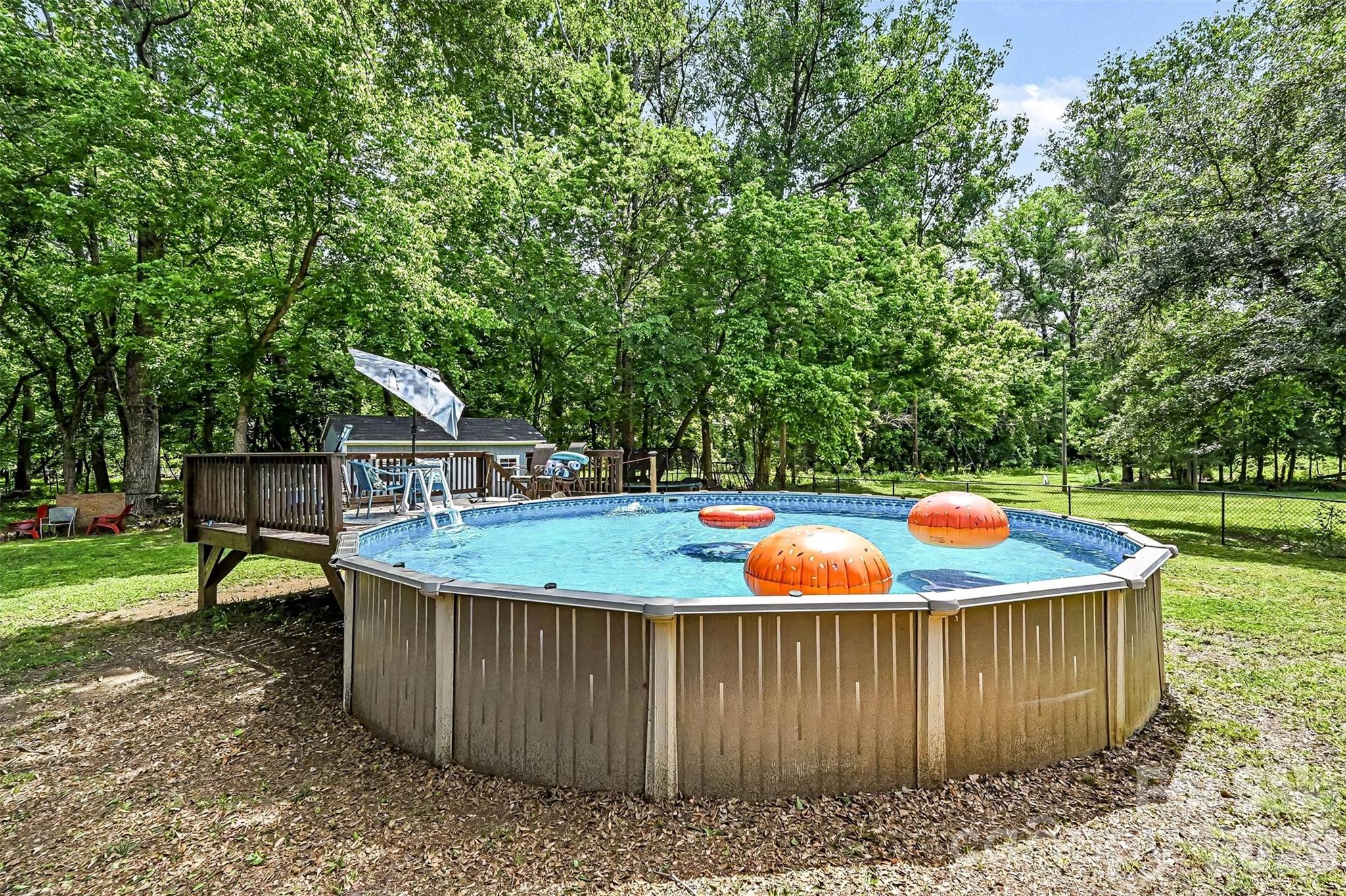 10319 Camelback Circle Property Photo 34