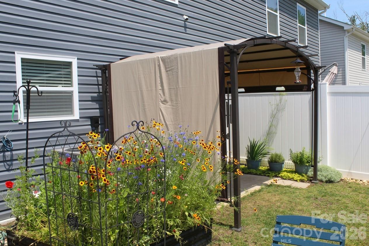 83 Malcolm Court Property Photo 25