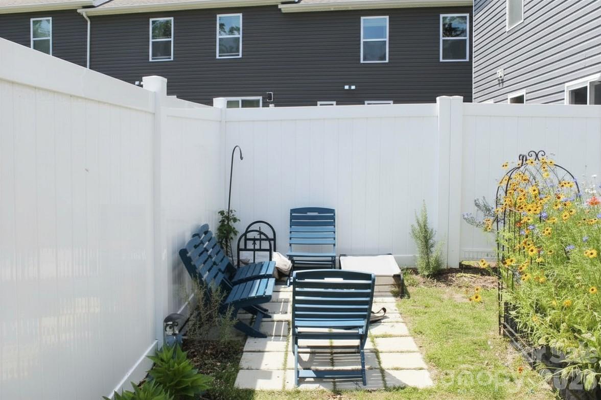 83 Malcolm Court Property Photo 27
