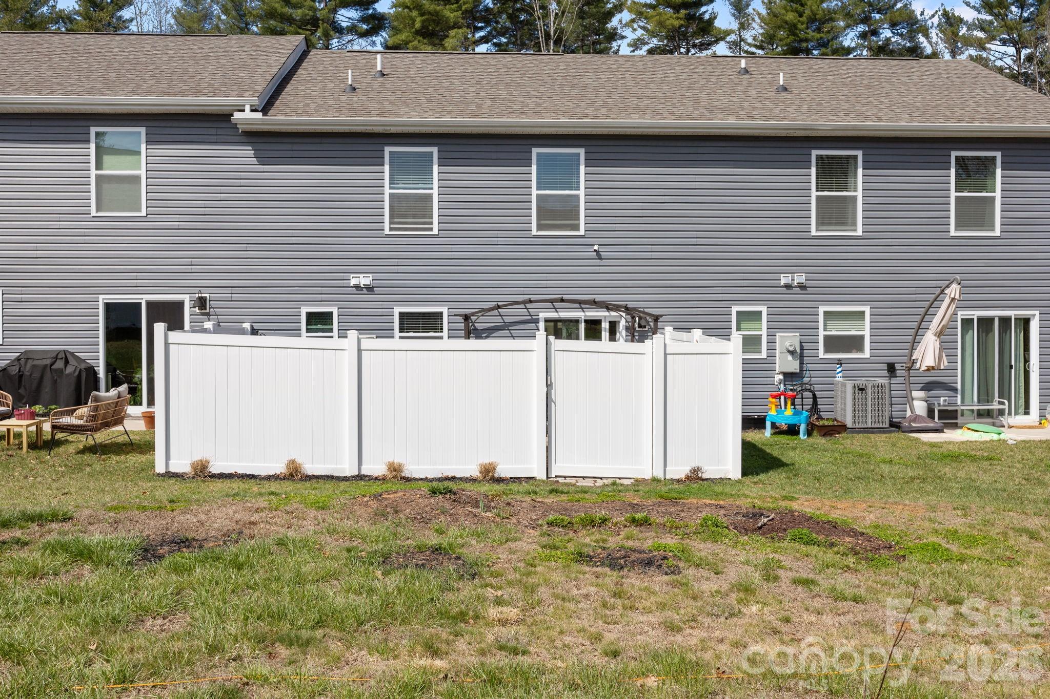 83 Malcolm Court Property Photo 29
