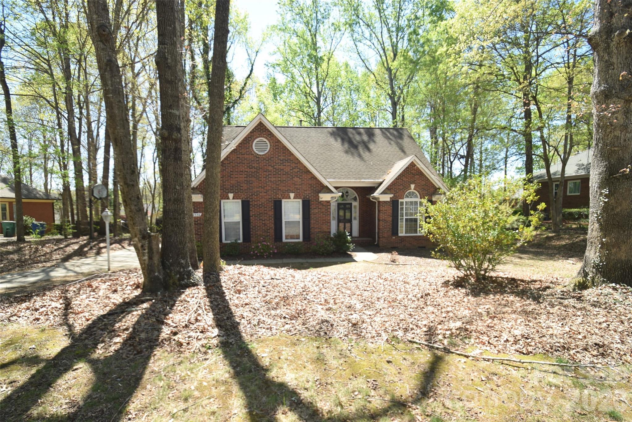 2336 Mill House Lane Property Photo 1