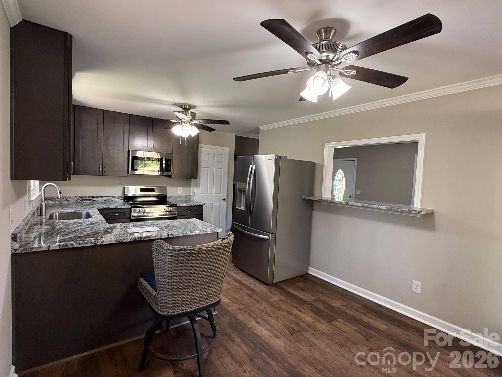3730 Sedgefield Drive Property Photo 2