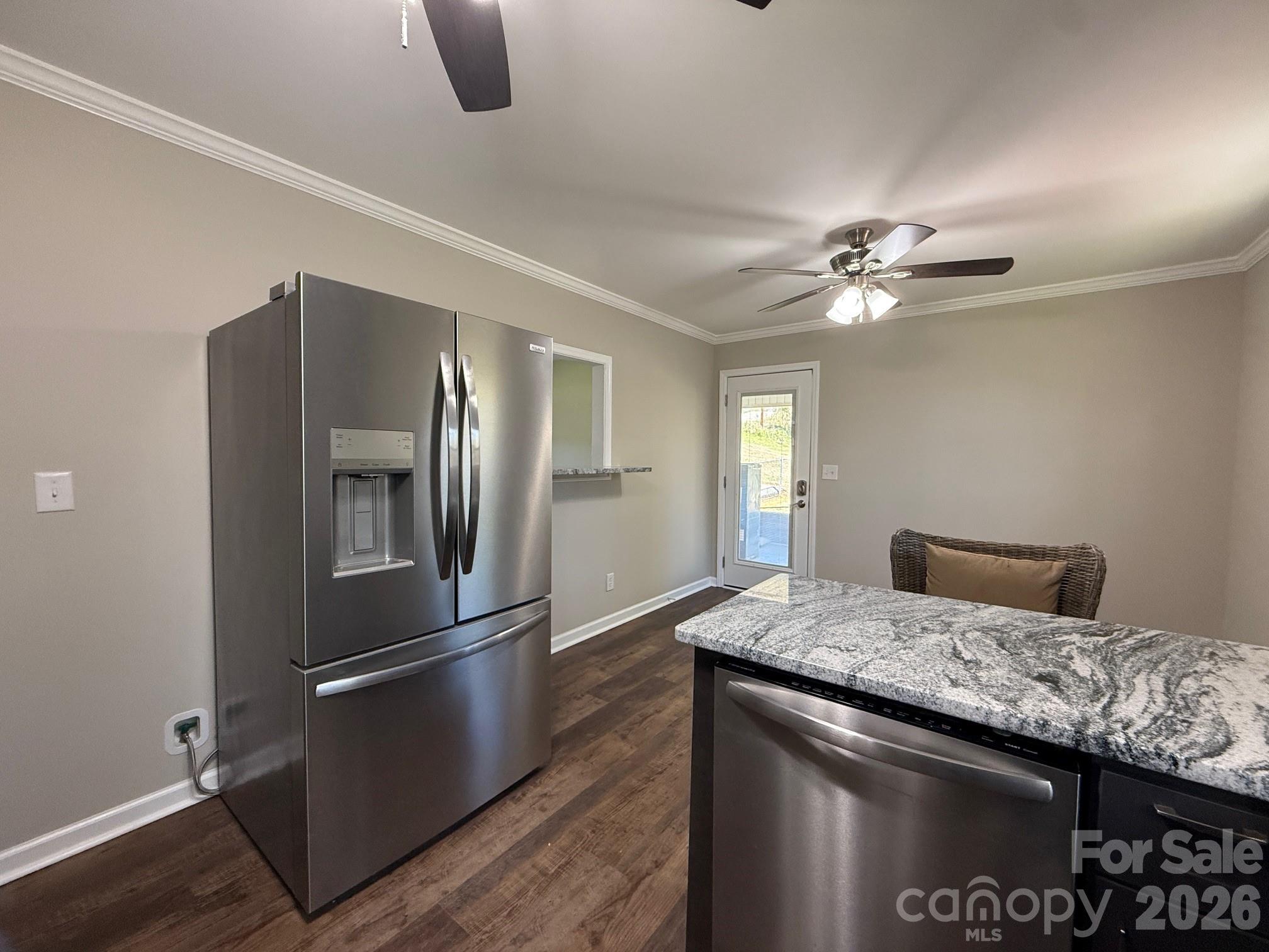 3730 Sedgefield Drive Property Photo 3