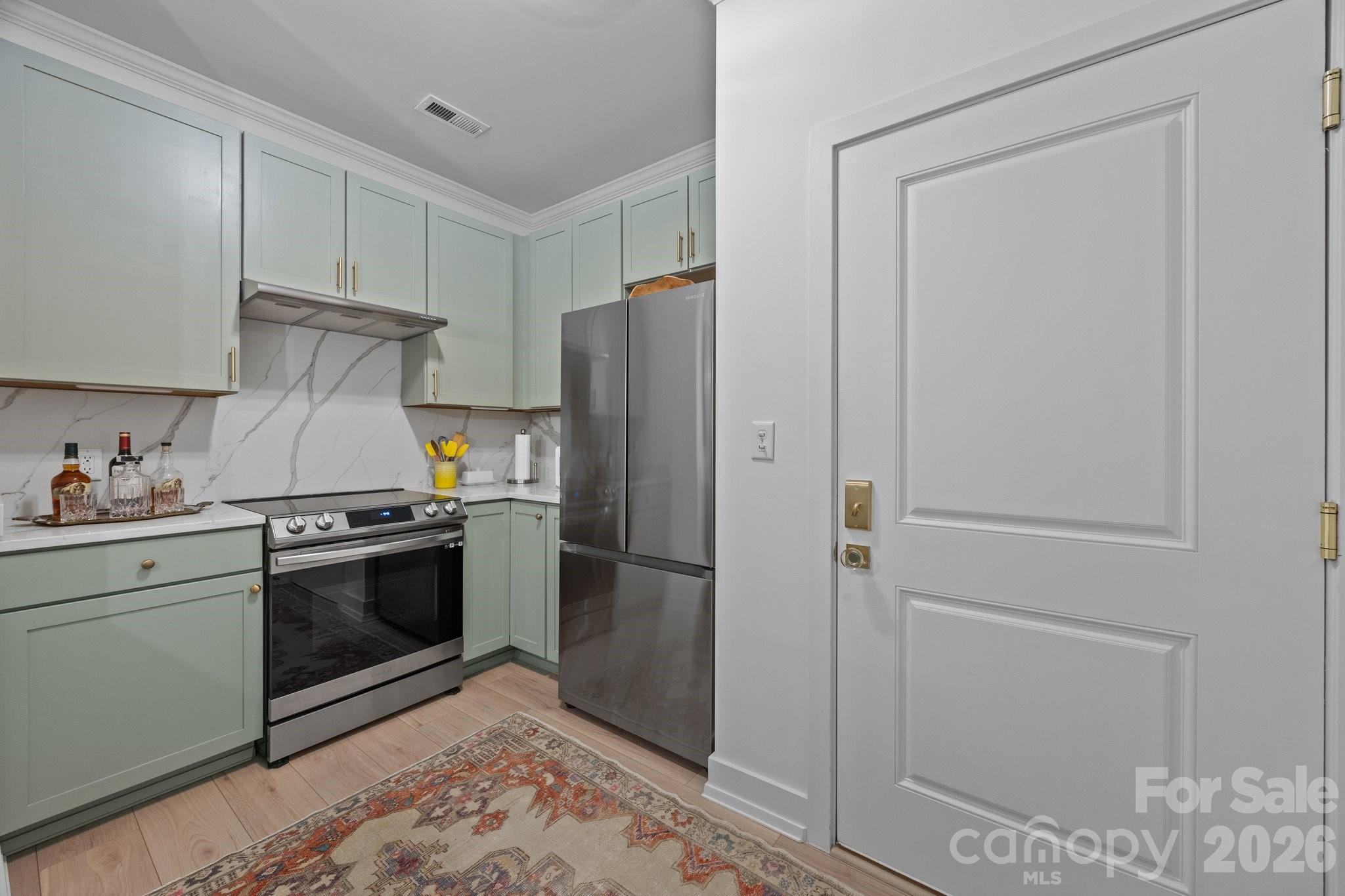 630 Calvert Street 111 Property Photo 6