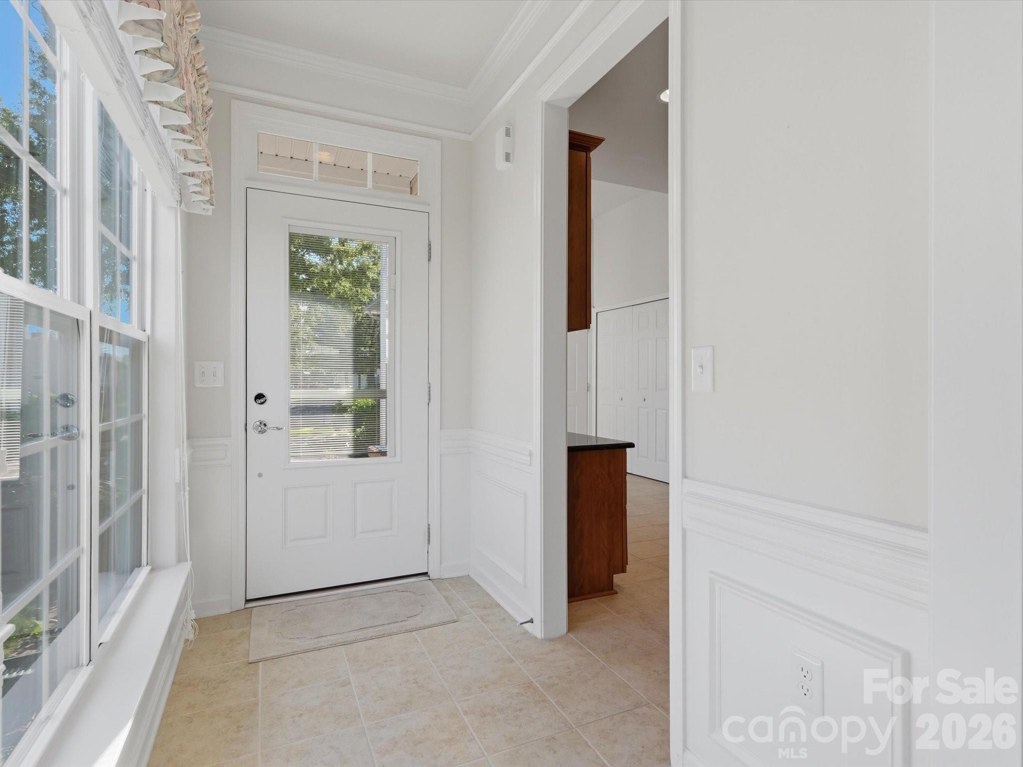 3918 Yosemite Way Property Photo 3