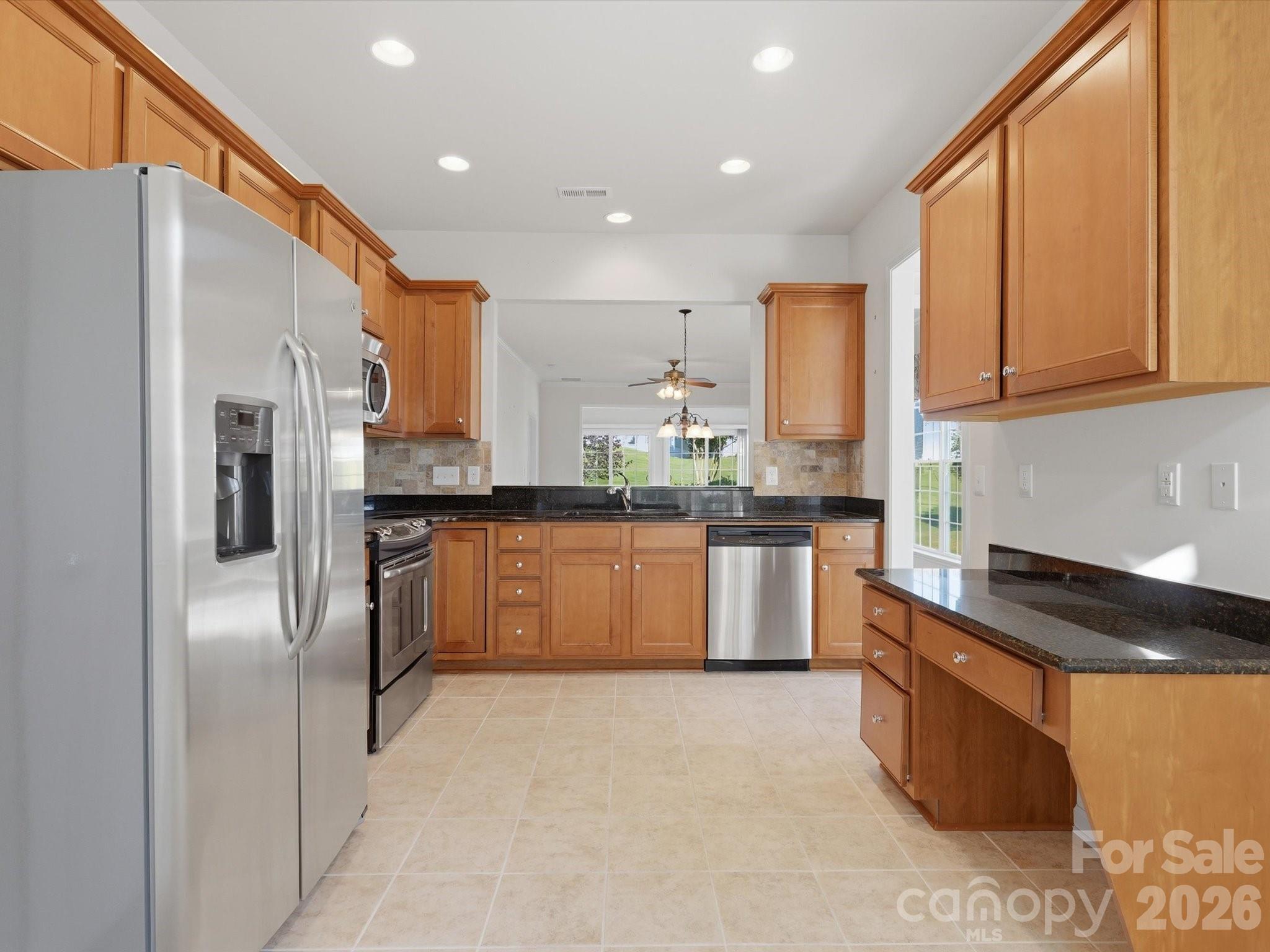 3918 Yosemite Way Property Photo 6