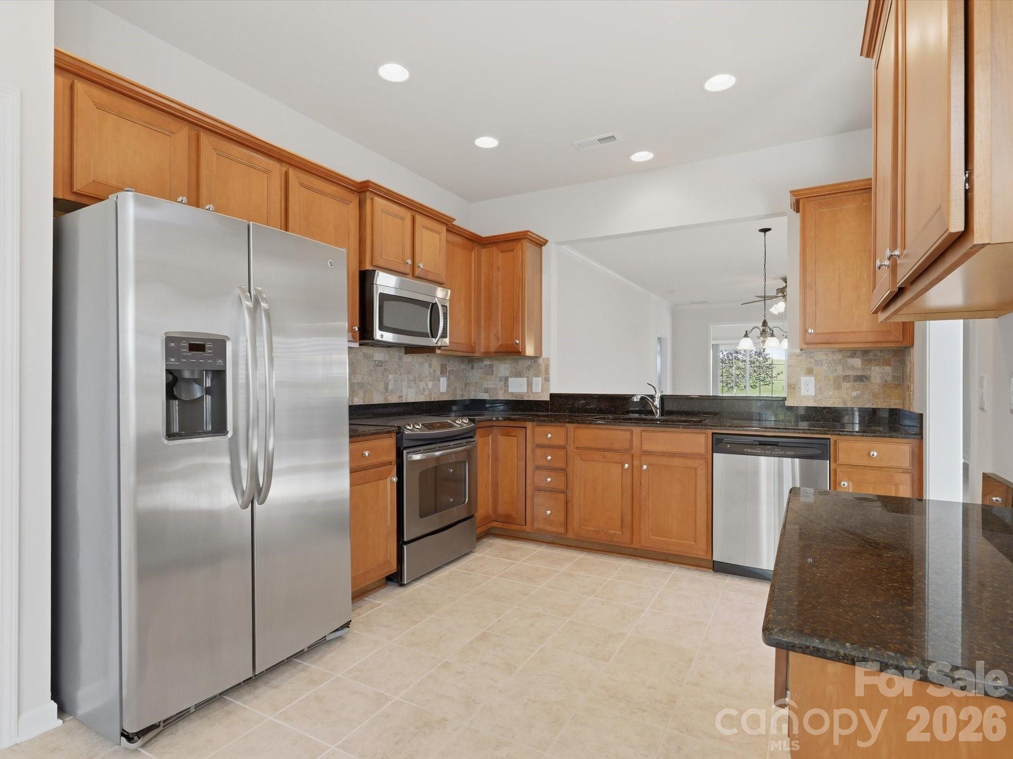 3918 Yosemite Way Property Photo 7