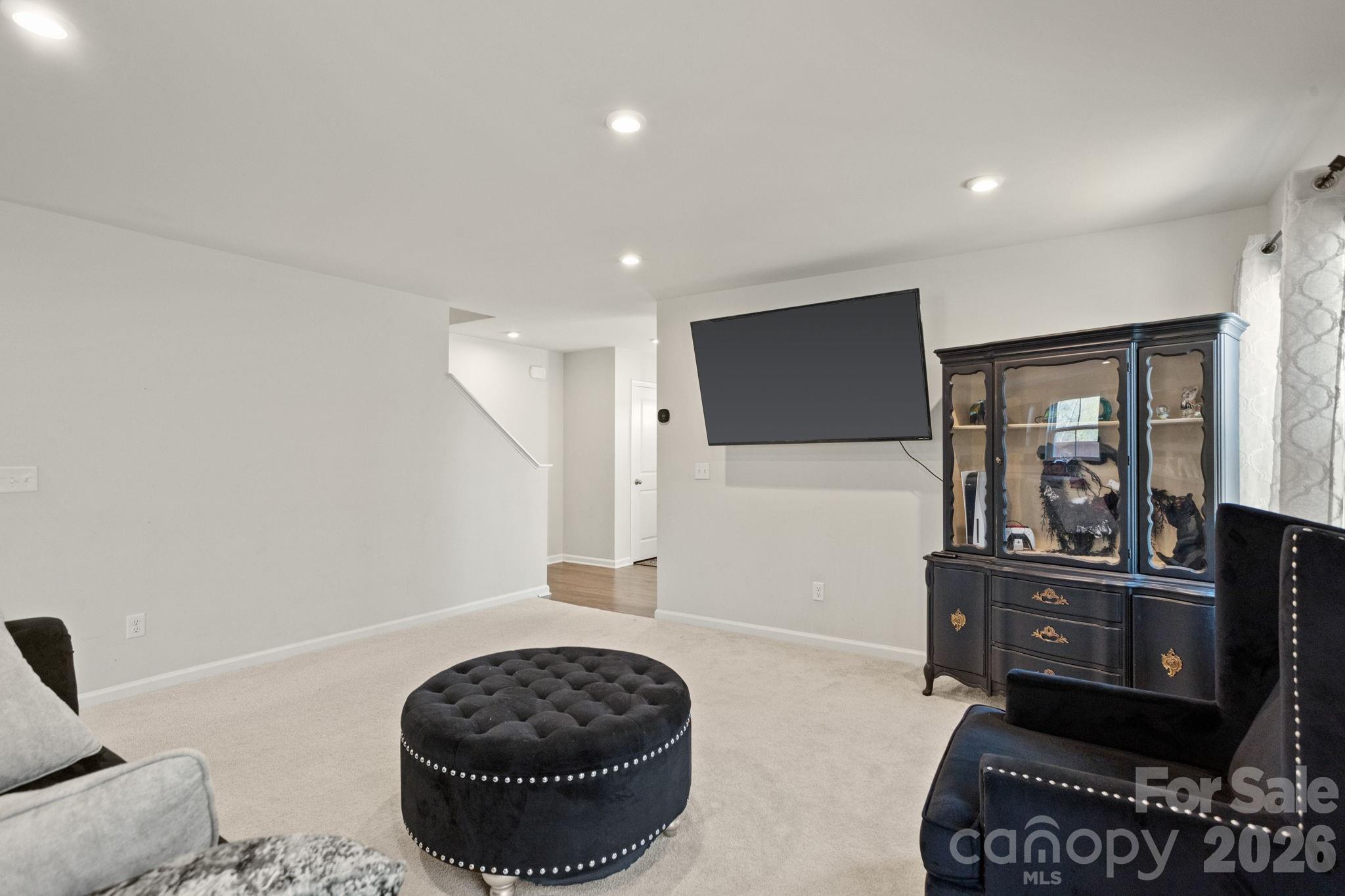 244 Ingram Court Property Photo 11