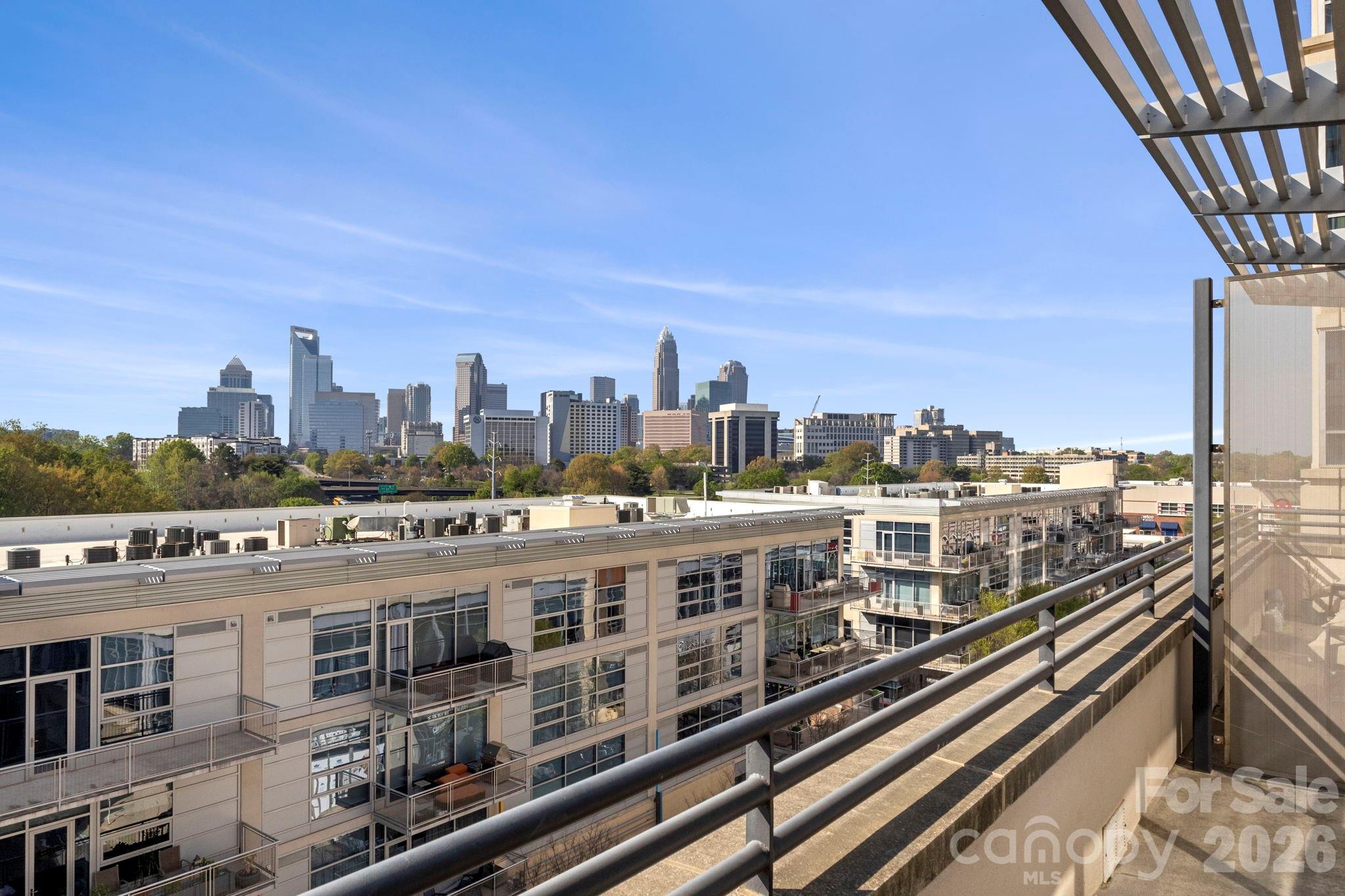 1133 Metropolitan Avenue 619