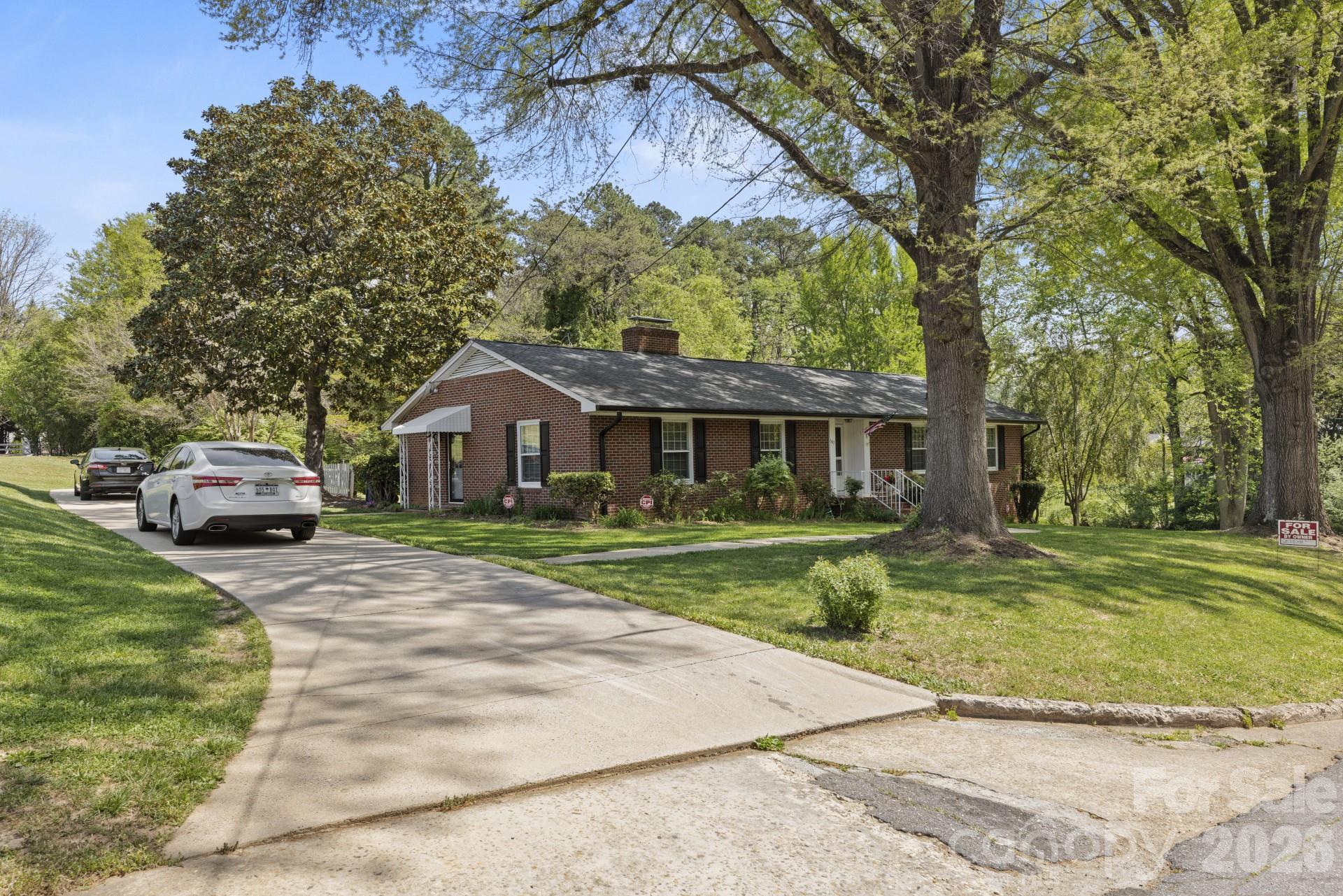 607 12th Avenue Property Photo 2