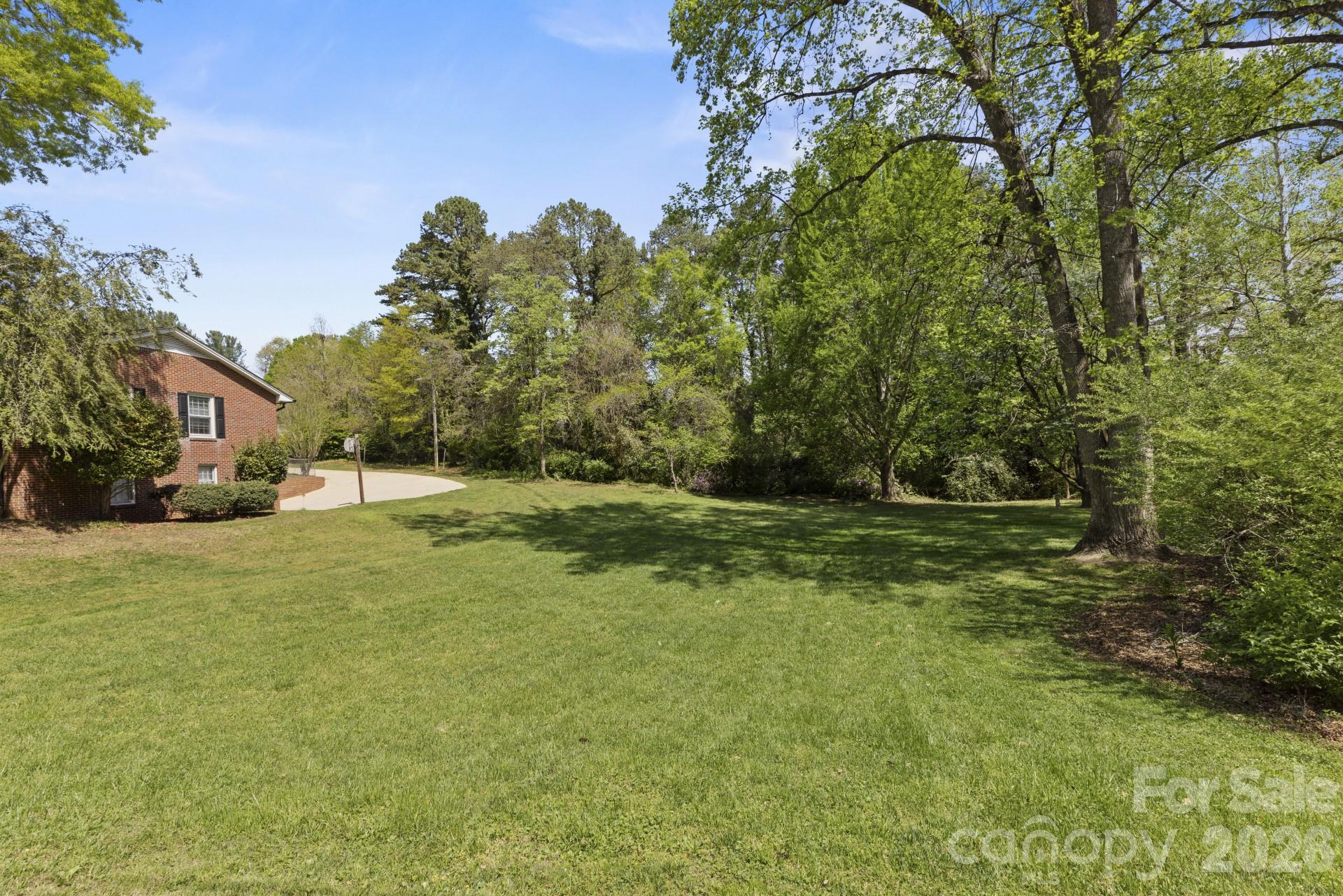 607 12th Avenue Property Photo 7