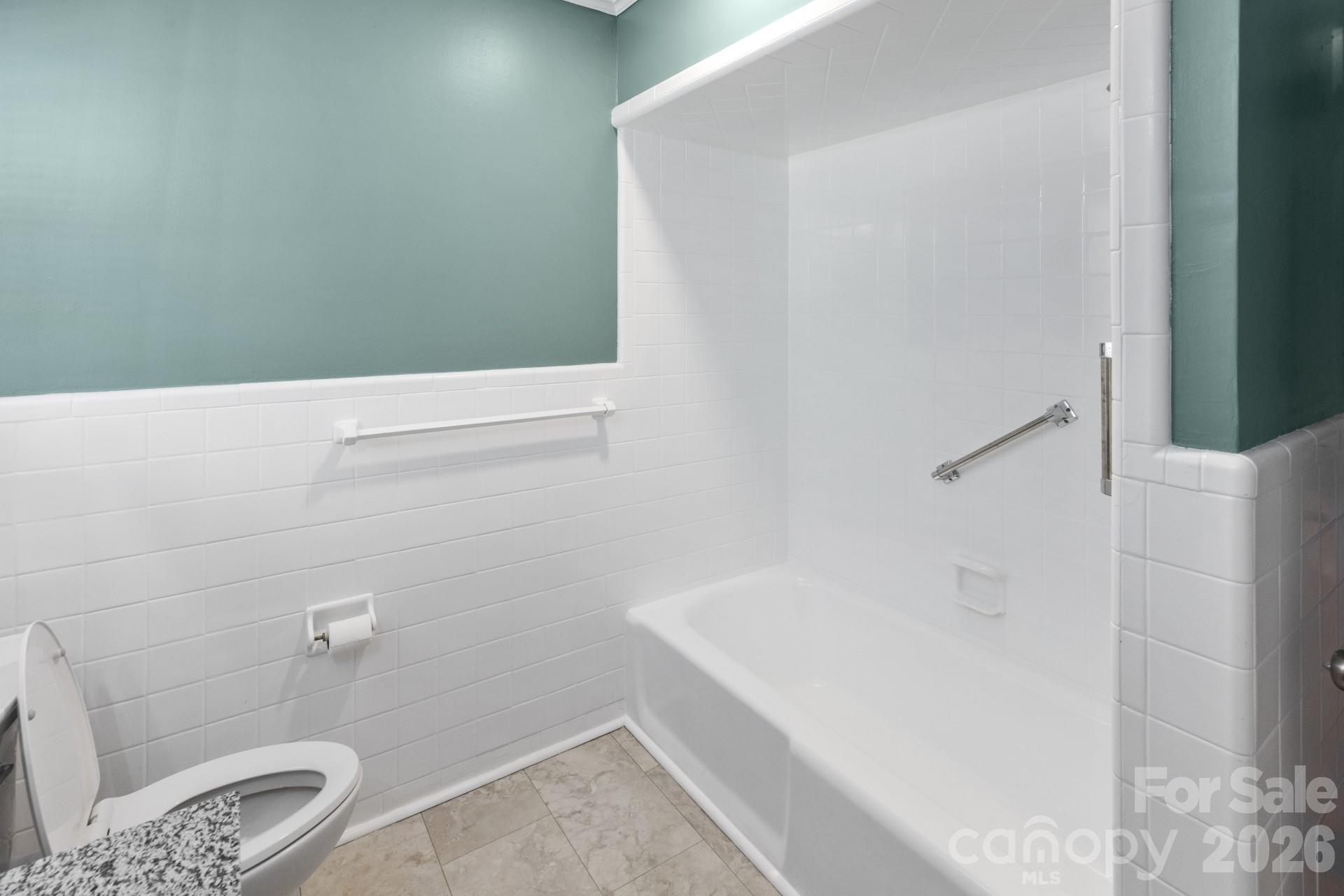 607 12th Avenue Property Photo 18