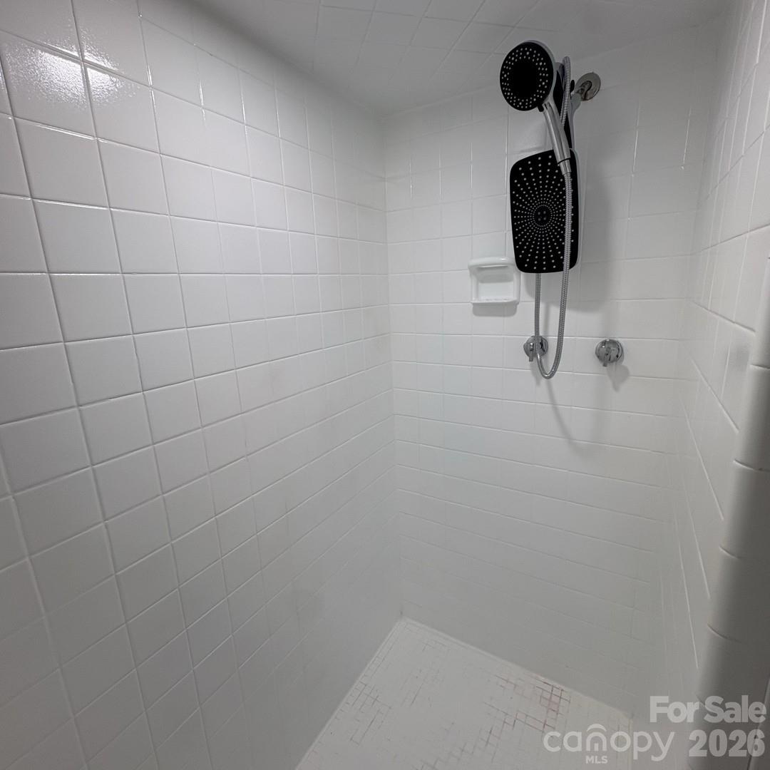 607 12th Avenue Property Photo 23