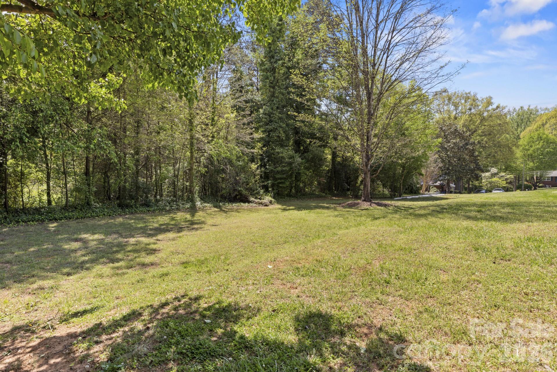 607 12th Avenue Property Photo 27