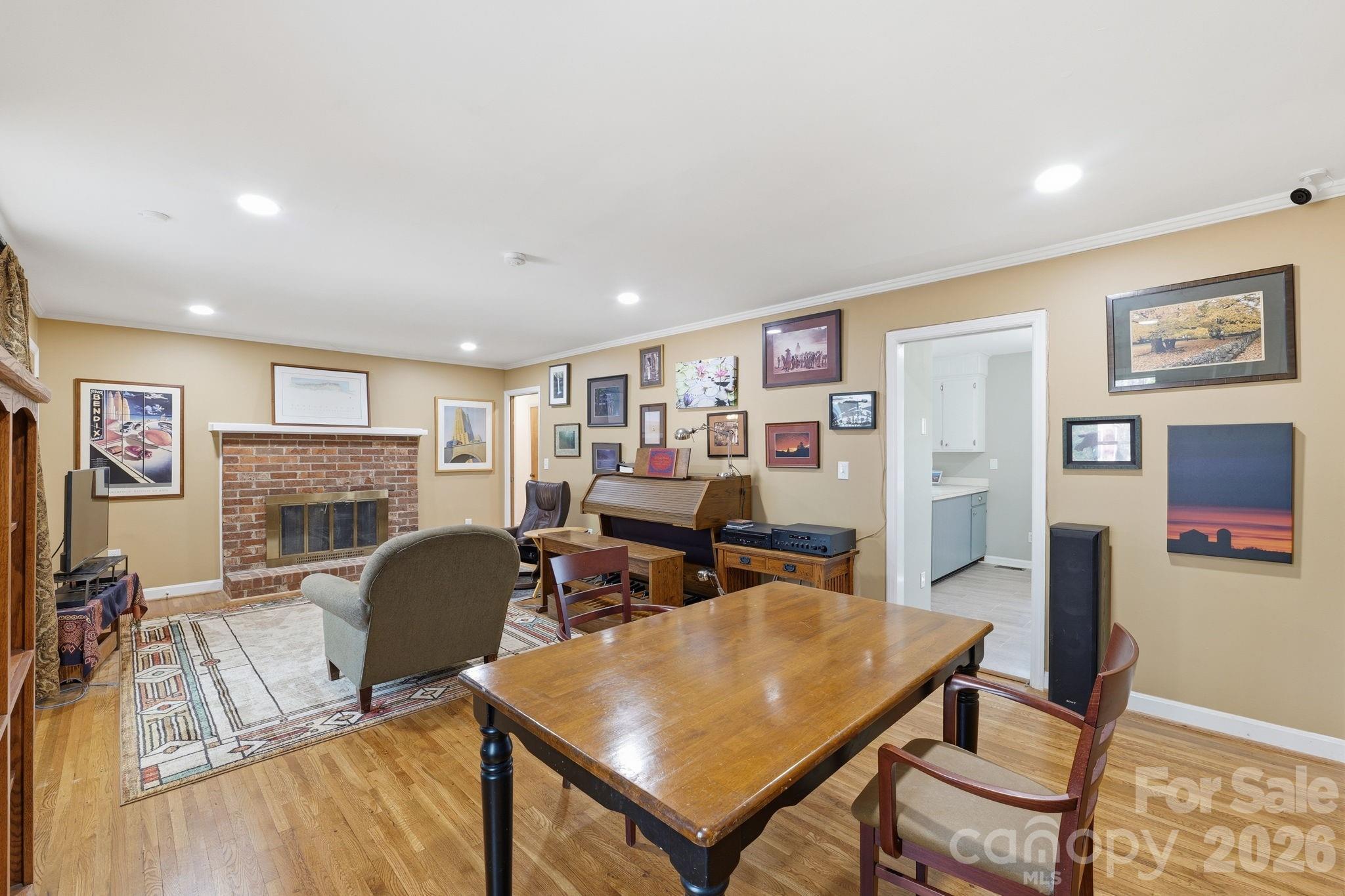 11715 Timber Ridge Road Property Photo 3