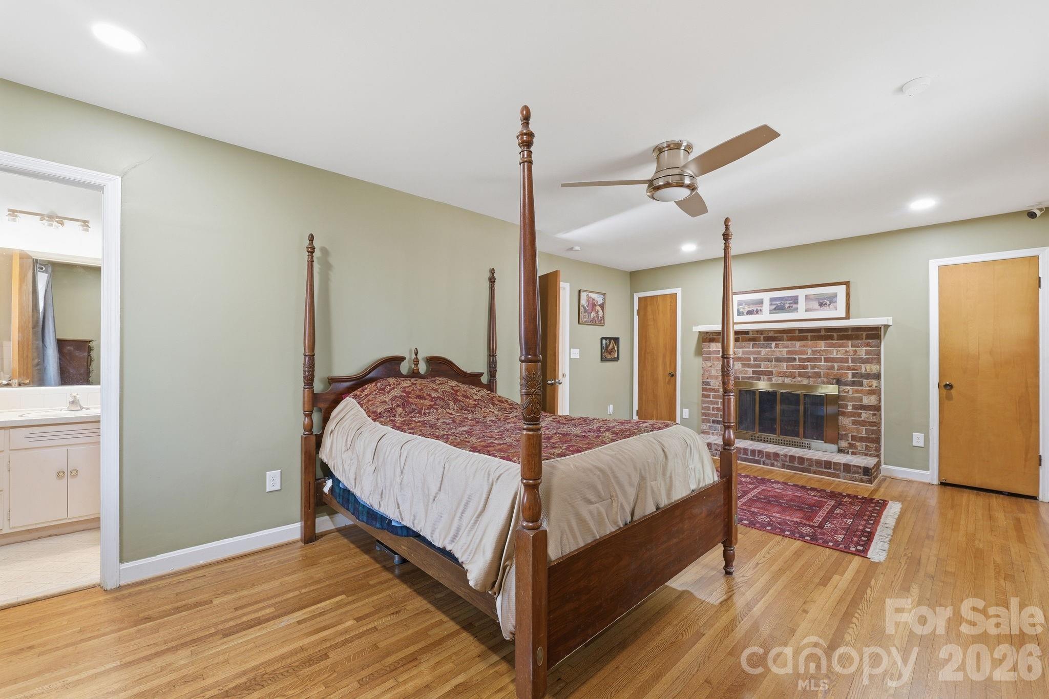 11715 Timber Ridge Road Property Photo 4