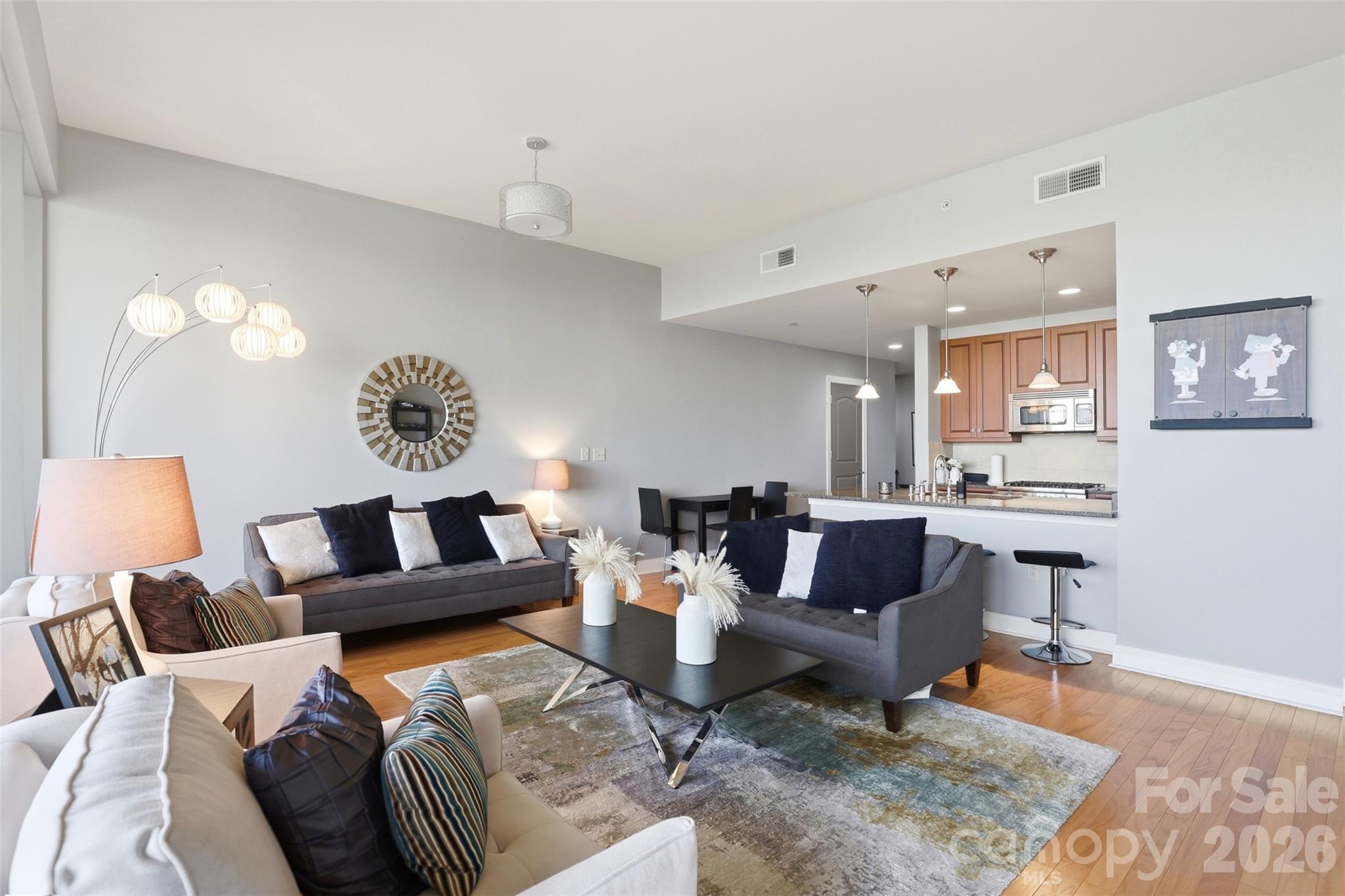 701 Royal Court 508 Property Photo 6