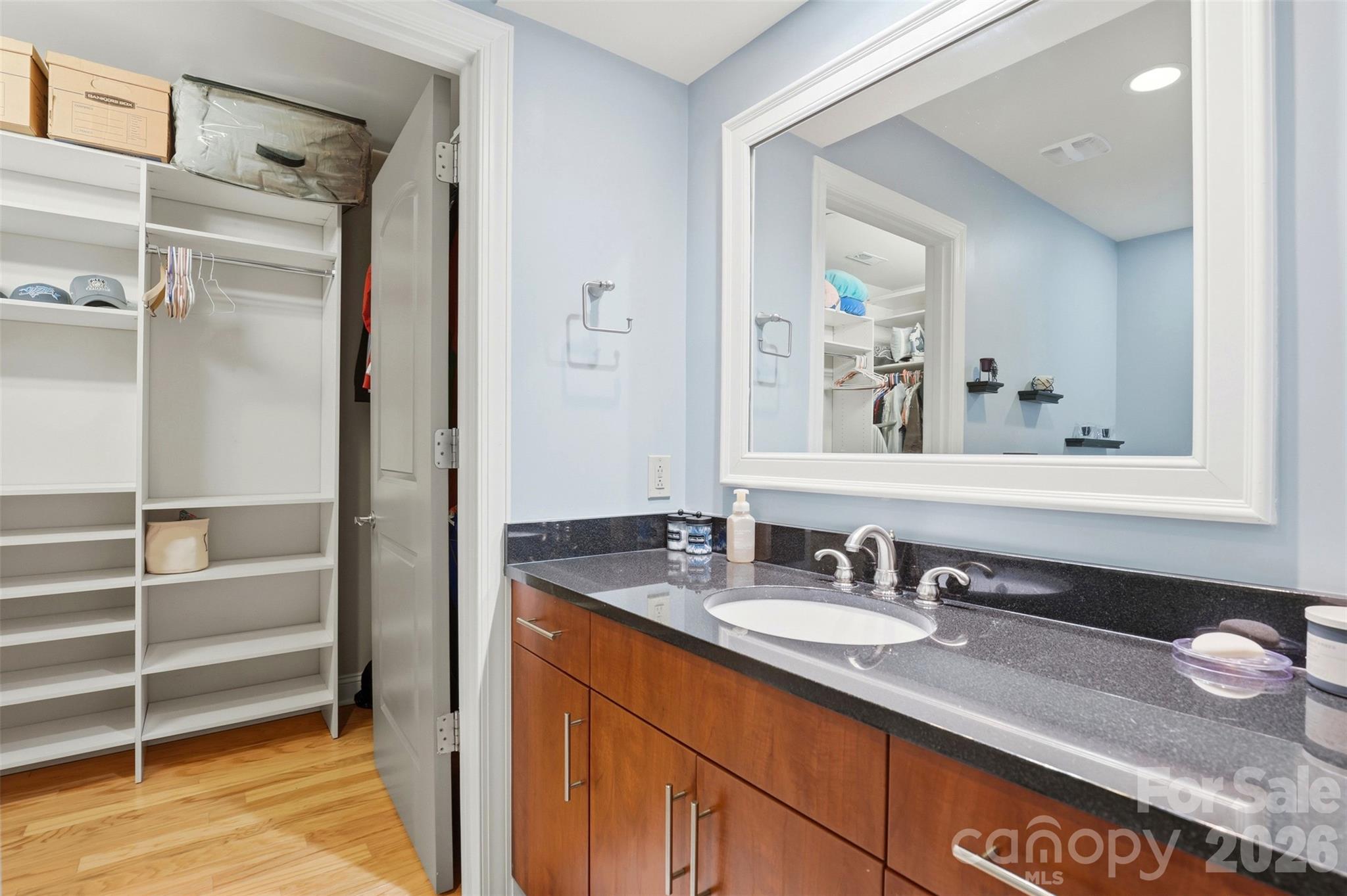 701 Royal Court 508 Property Photo 14