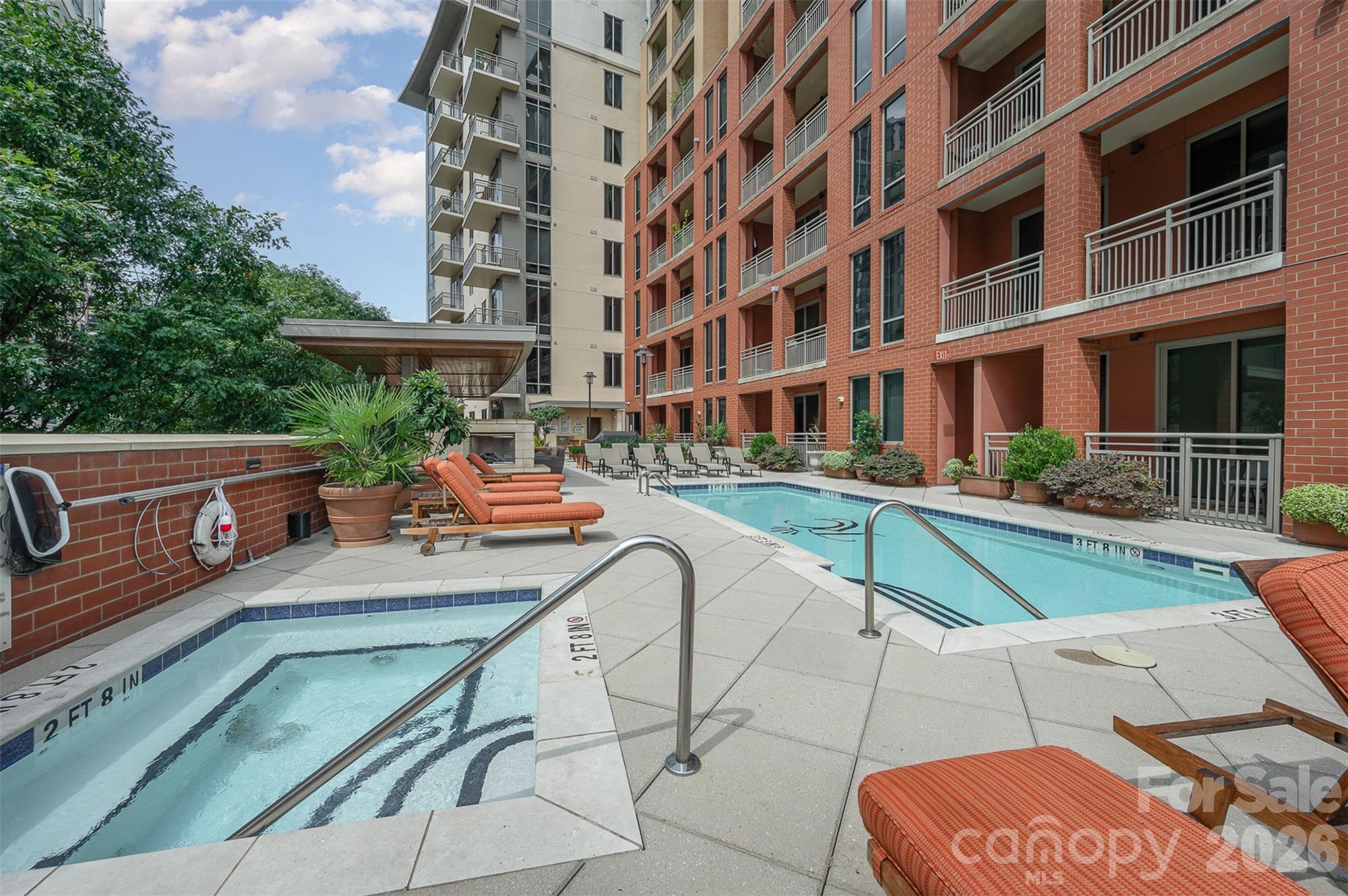 701 Royal Court 508 Property Photo 28