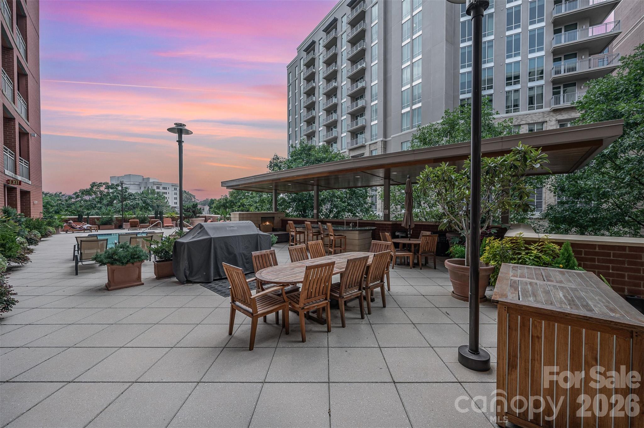701 Royal Court 508 Property Photo 29