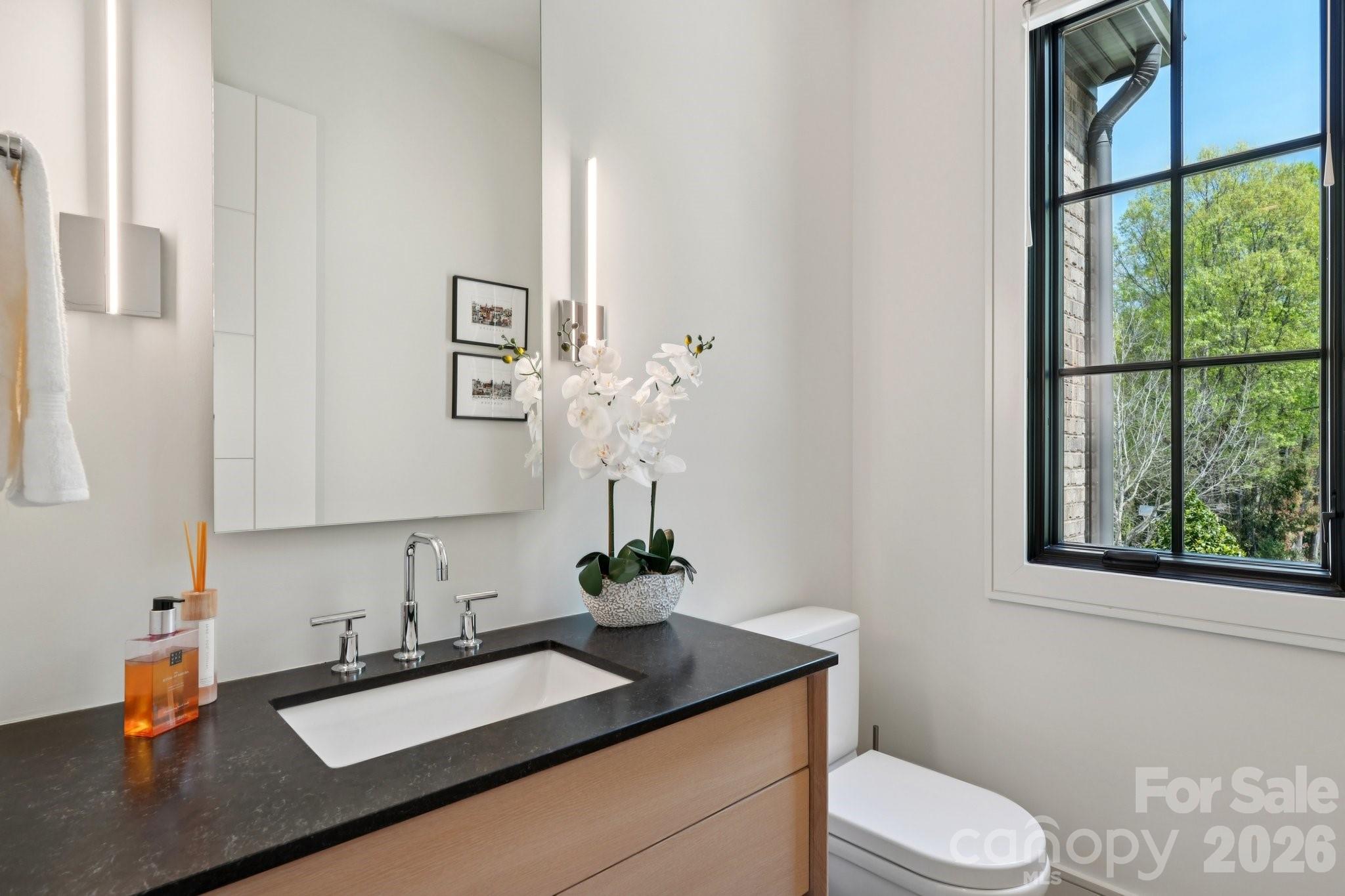2103 Cortelyou Road Property Photo 22