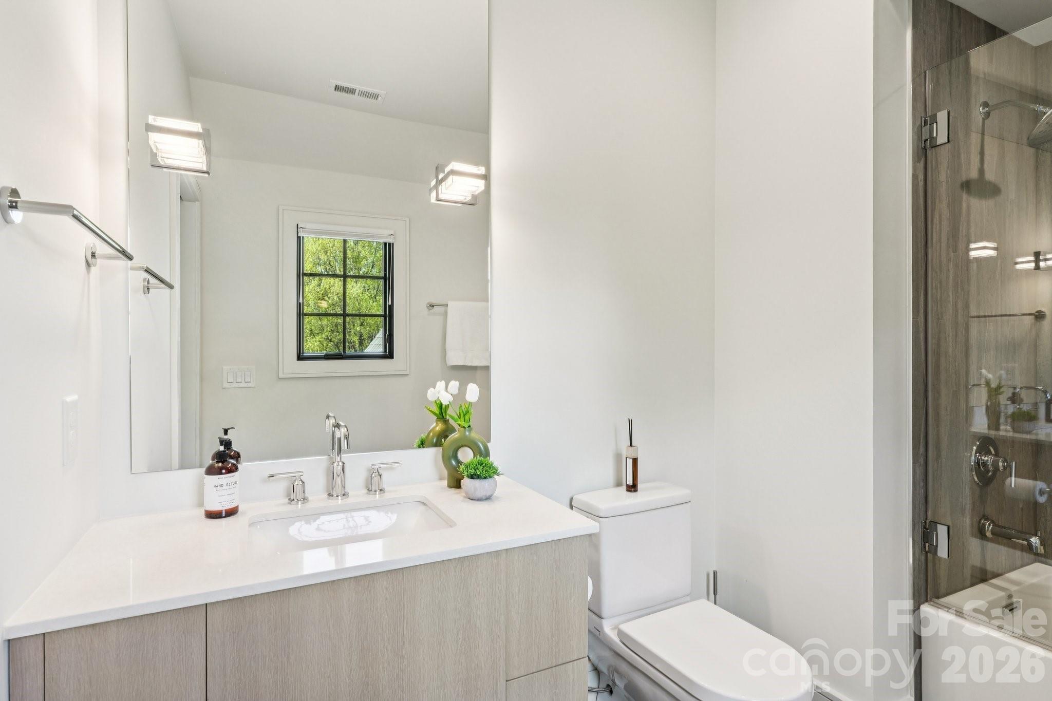 2103 Cortelyou Road Property Photo 31