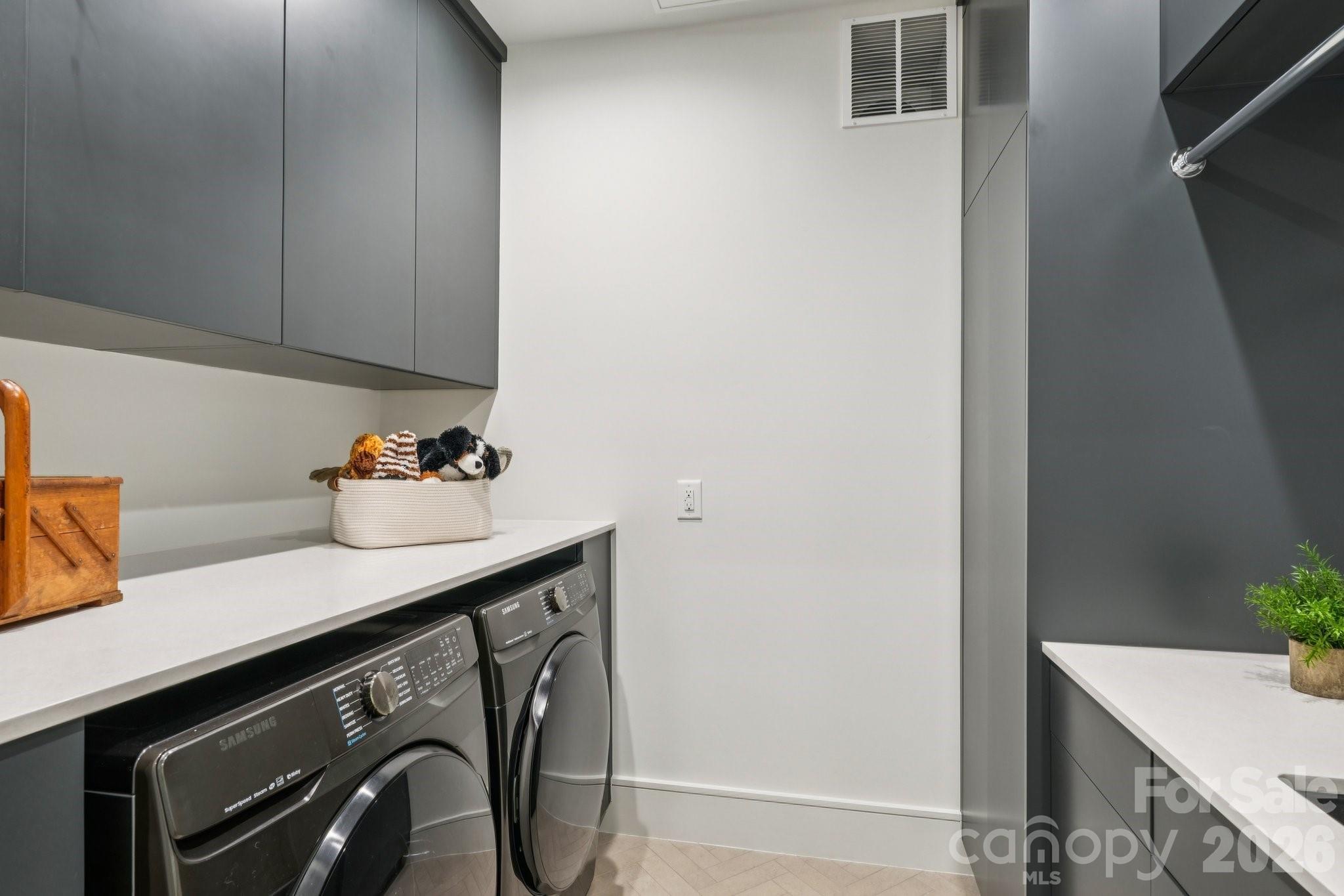 2103 Cortelyou Road Property Photo 34