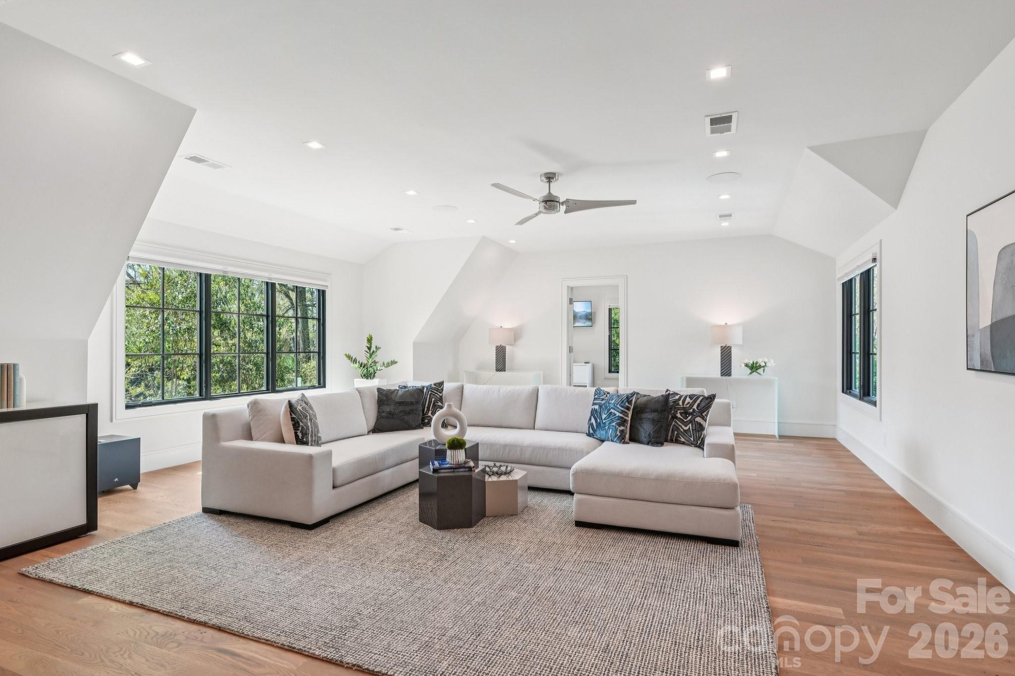 2103 Cortelyou Road Property Photo 35