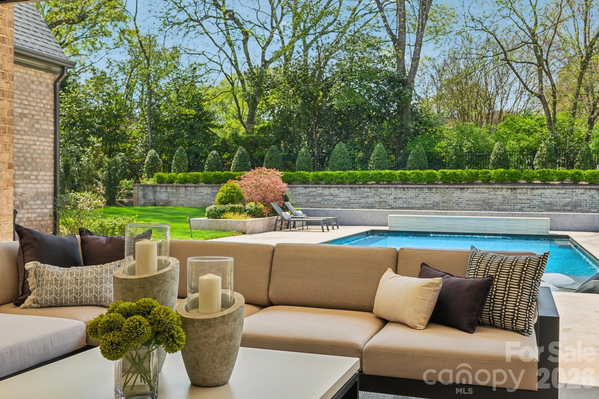 2103 Cortelyou Road Property Photo 38