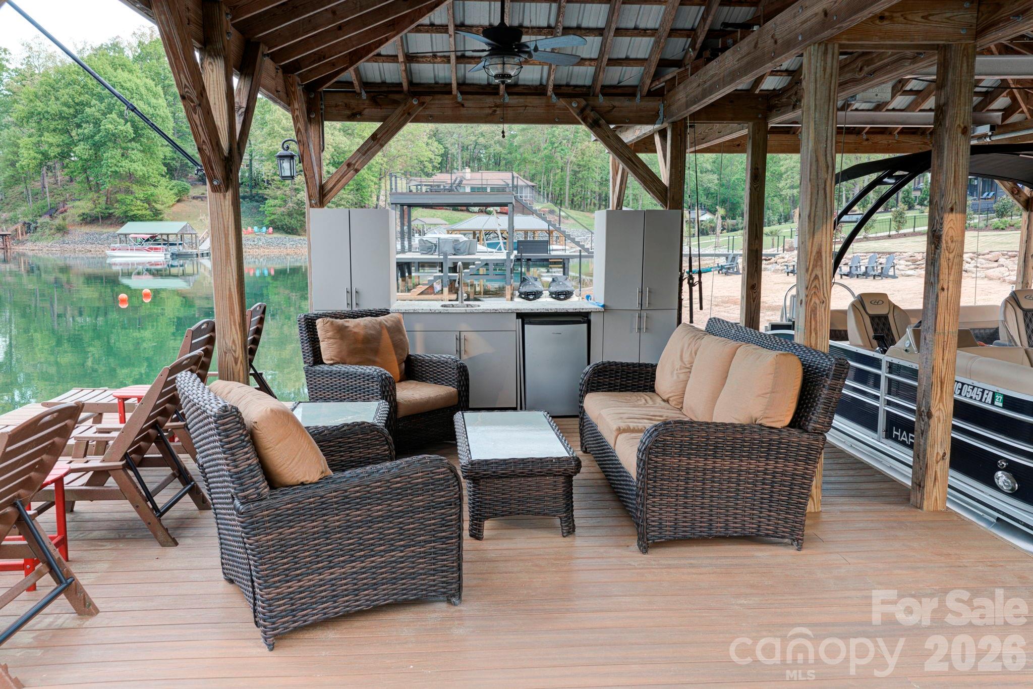 644 Normandy Road Property Photo 5