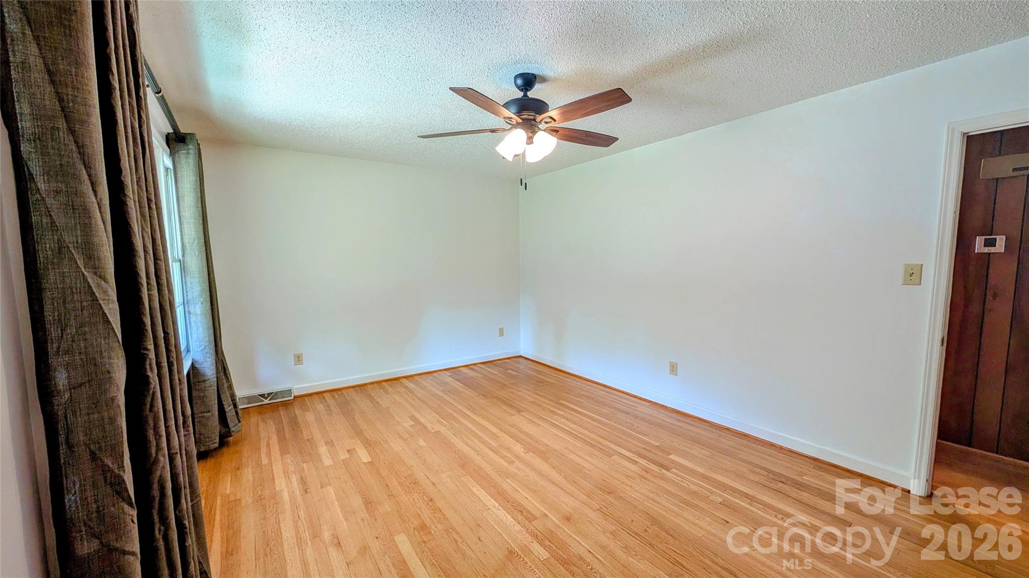 534 Westside Terrace Property Photo 6