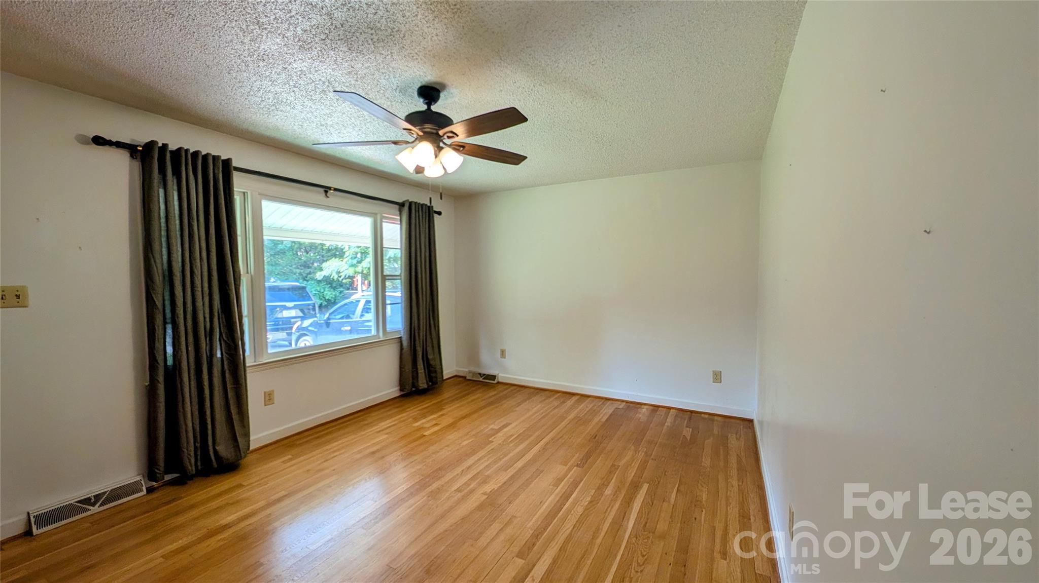 534 Westside Terrace Property Photo 8