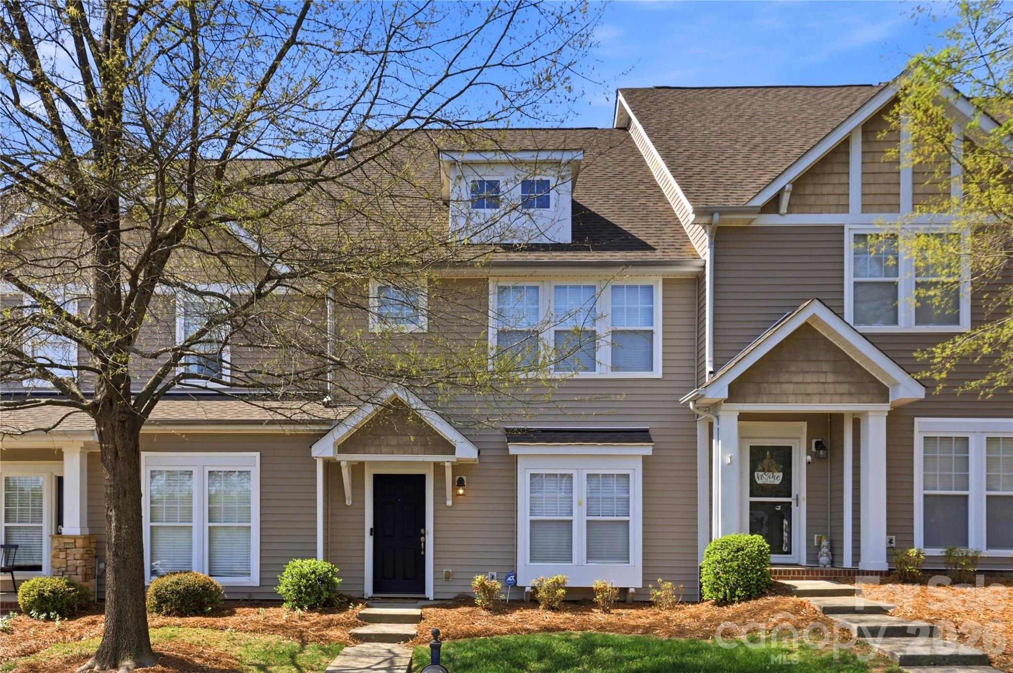 1005 Laparc Lane Property Photo 3