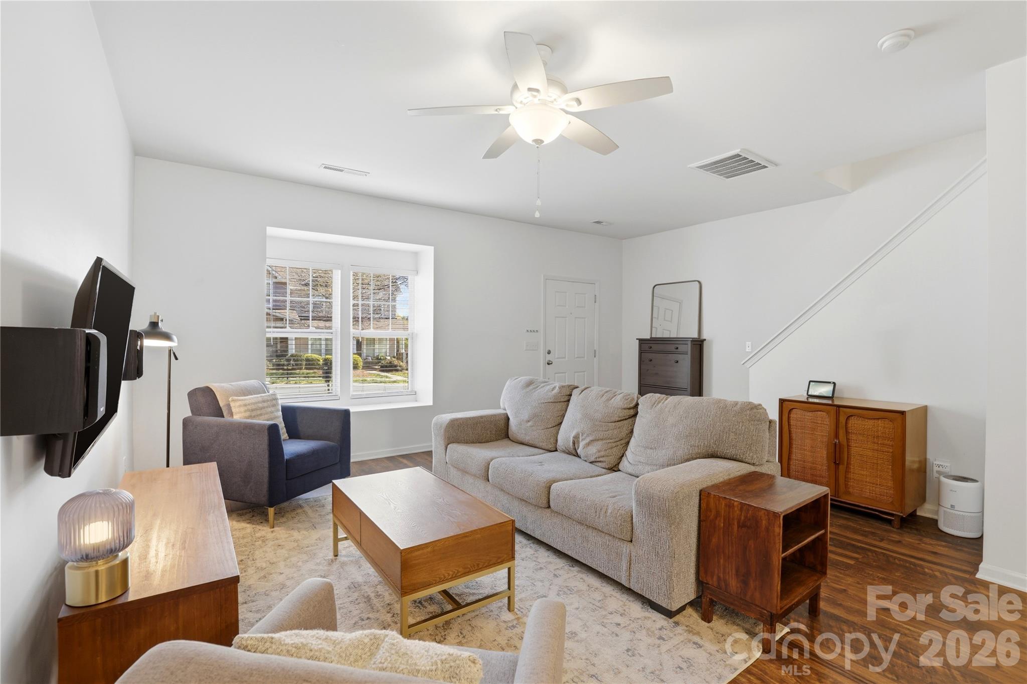 1005 Laparc Lane Property Photo 8